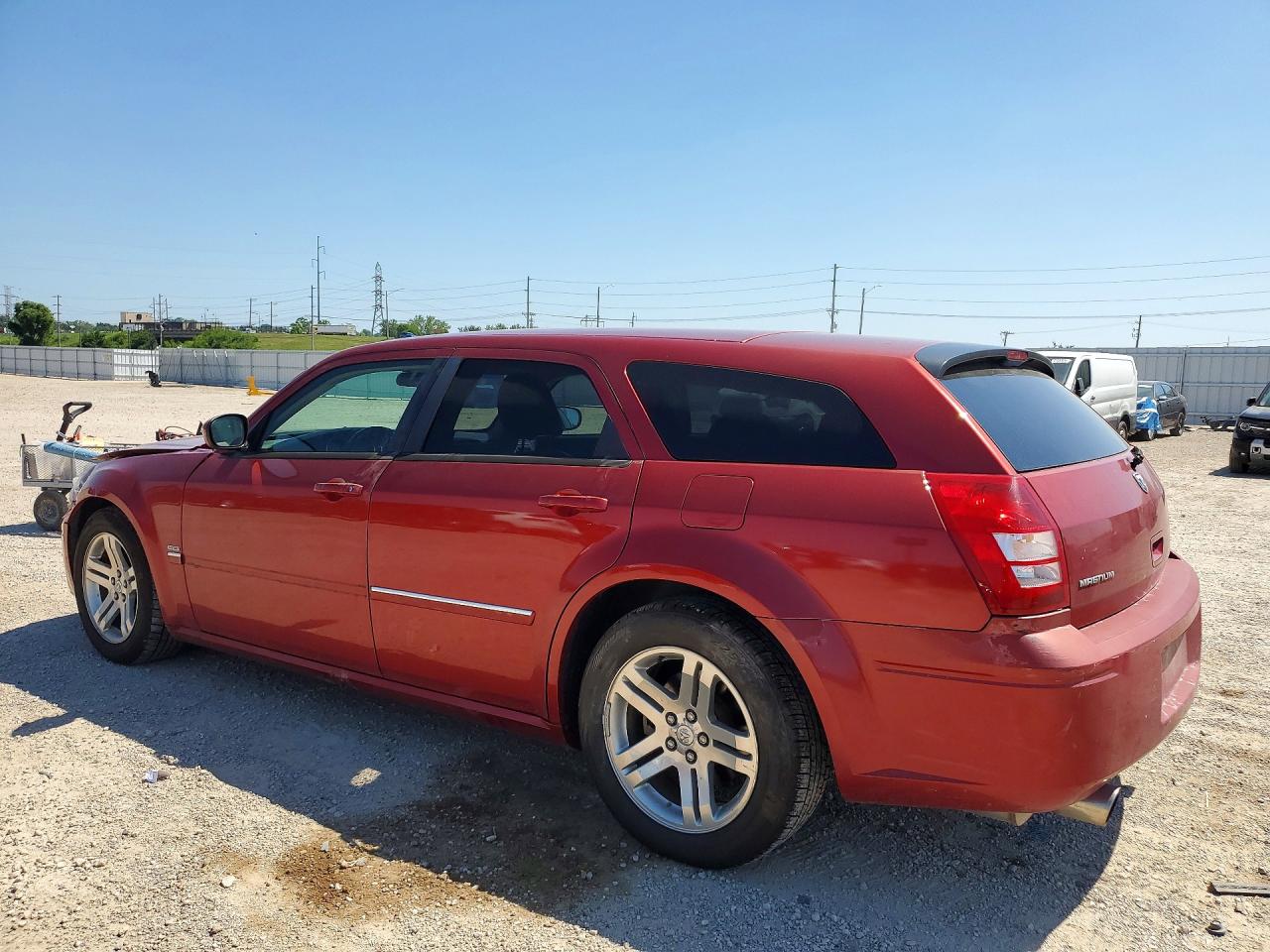 2005 Dodge Magnum R/t Red vin: 2D4GV582X5H654416