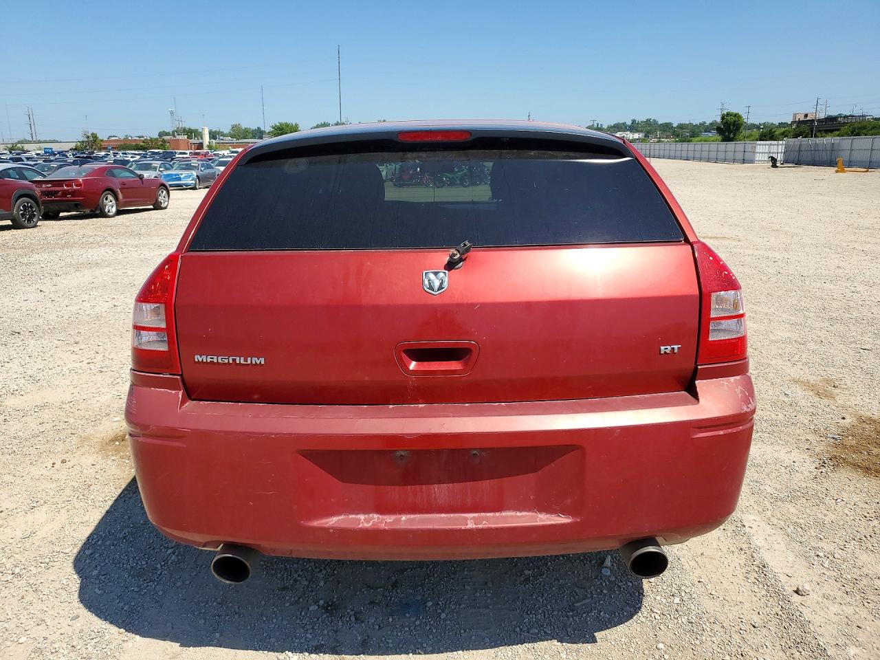 2005 Dodge Magnum R/t Red vin: 2D4GV582X5H654416
