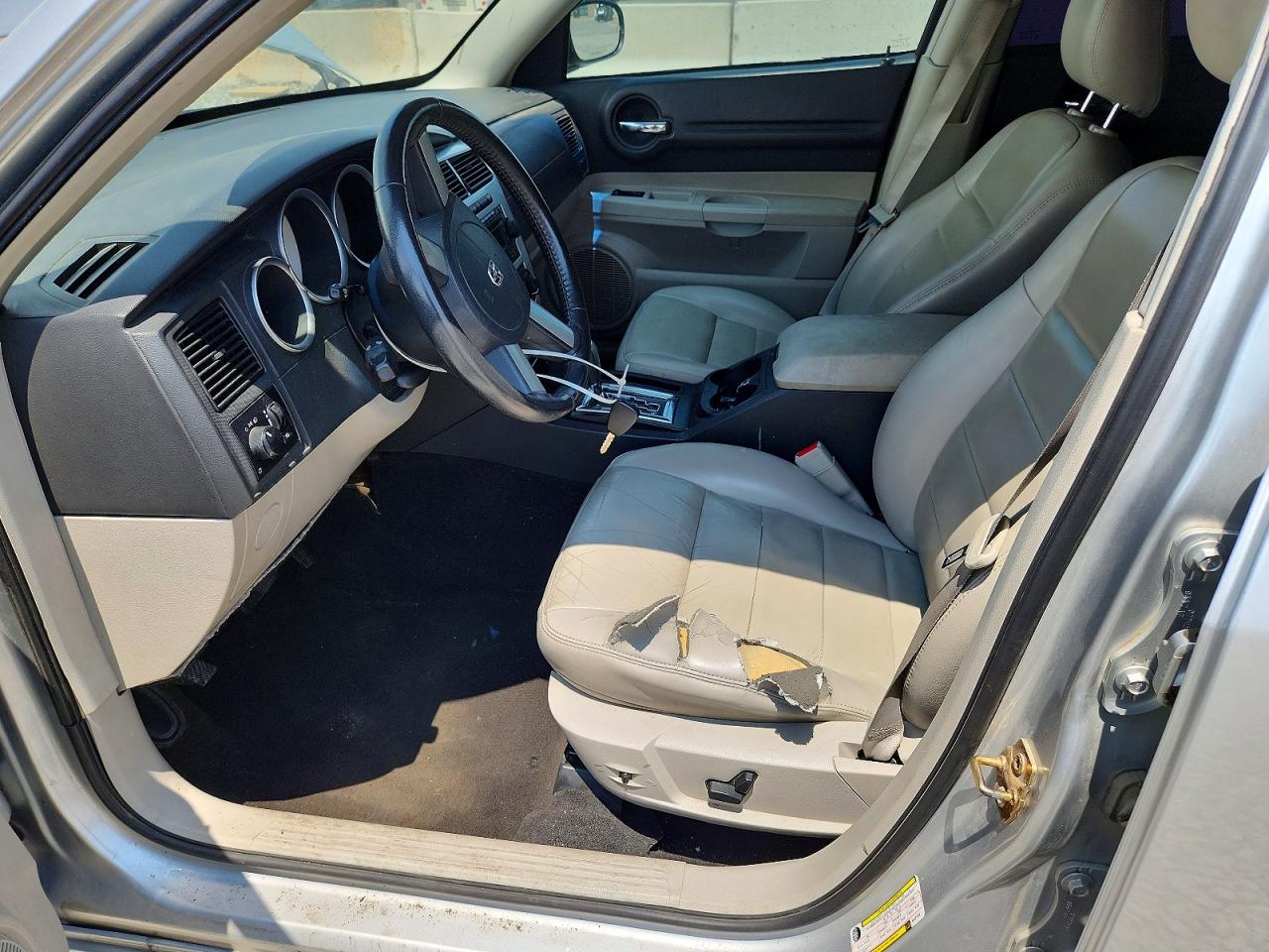 2006 Dodge Magnum Sxt Silver vin: 2D4GZ47VX6H431403