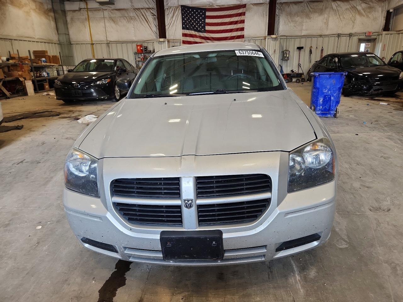 2005 Dodge Magnum Sxt Silver vin: 2D4GZ48V45H582069