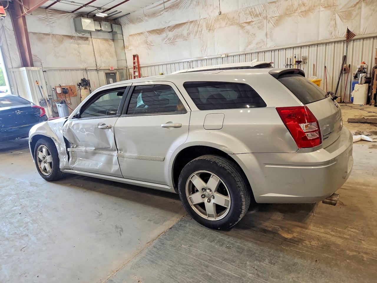 2005 Dodge Magnum Sxt Silver vin: 2D4GZ48V45H582069
