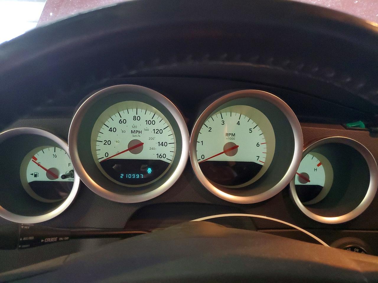 2005 Dodge Magnum R/t Burgundy vin: 2D4GZ58255H688428