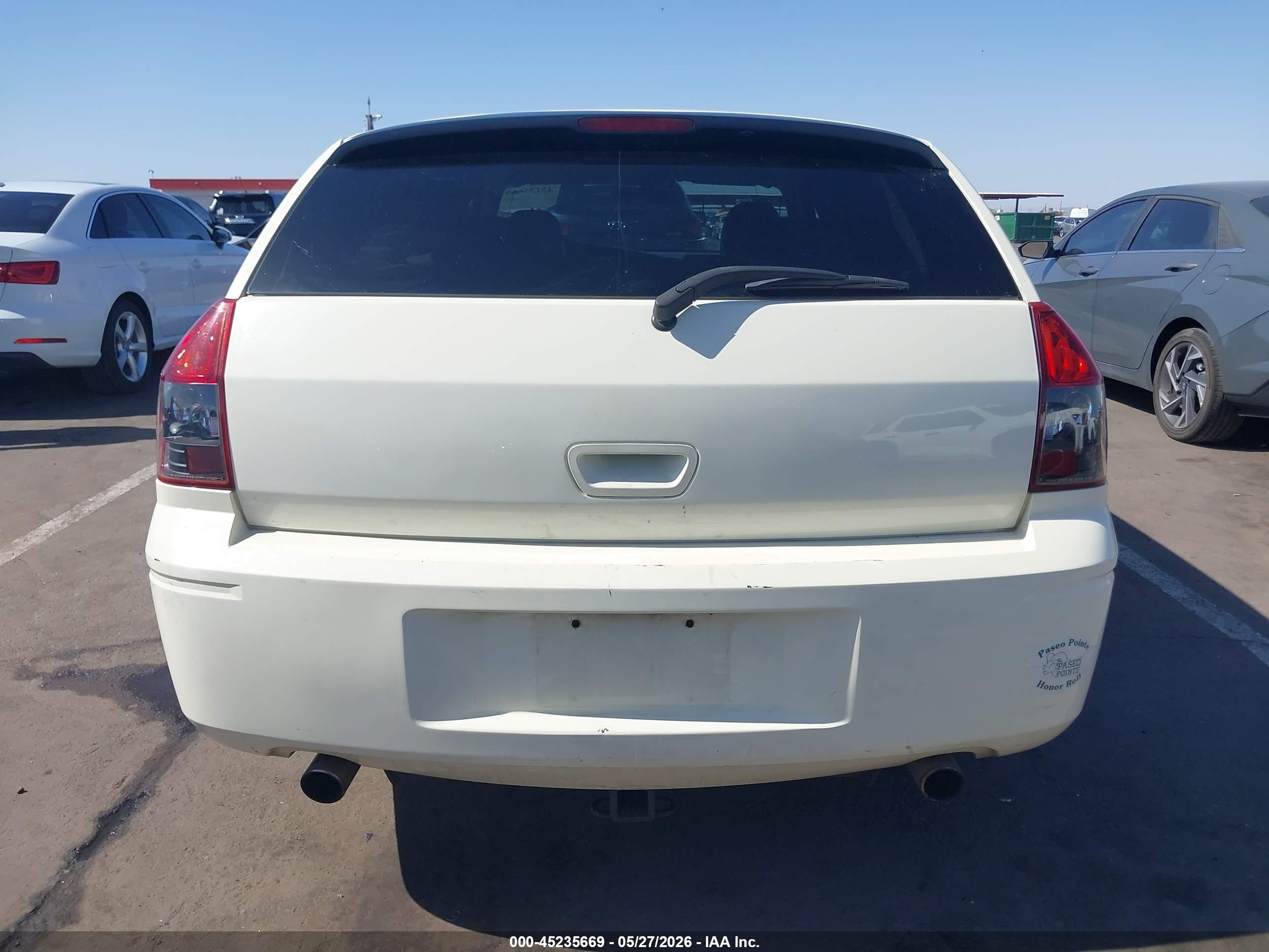 2005 Dodge Magnum Rt White vin: 2D4GZ58285H551127