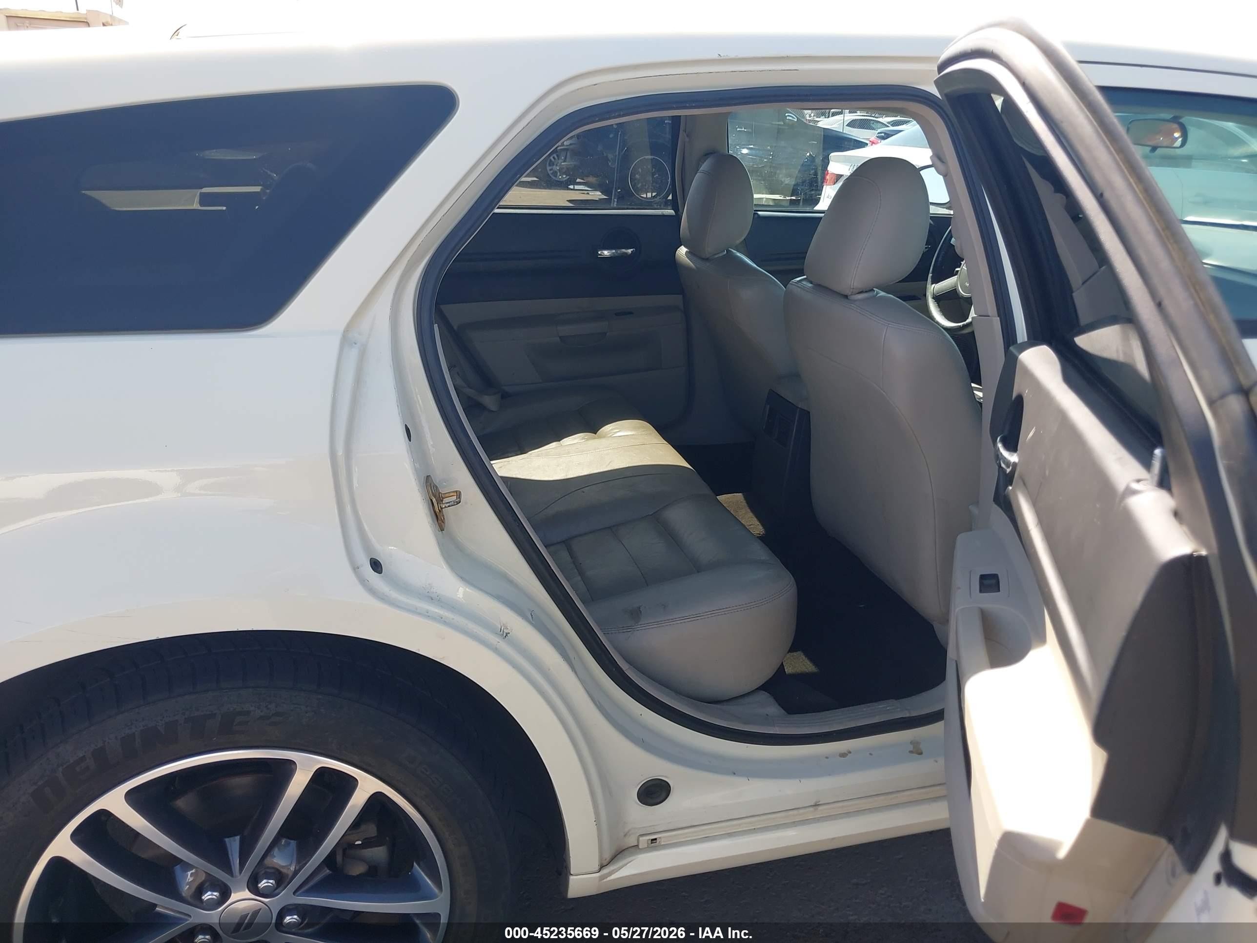 2005 Dodge Magnum Rt White vin: 2D4GZ58285H551127