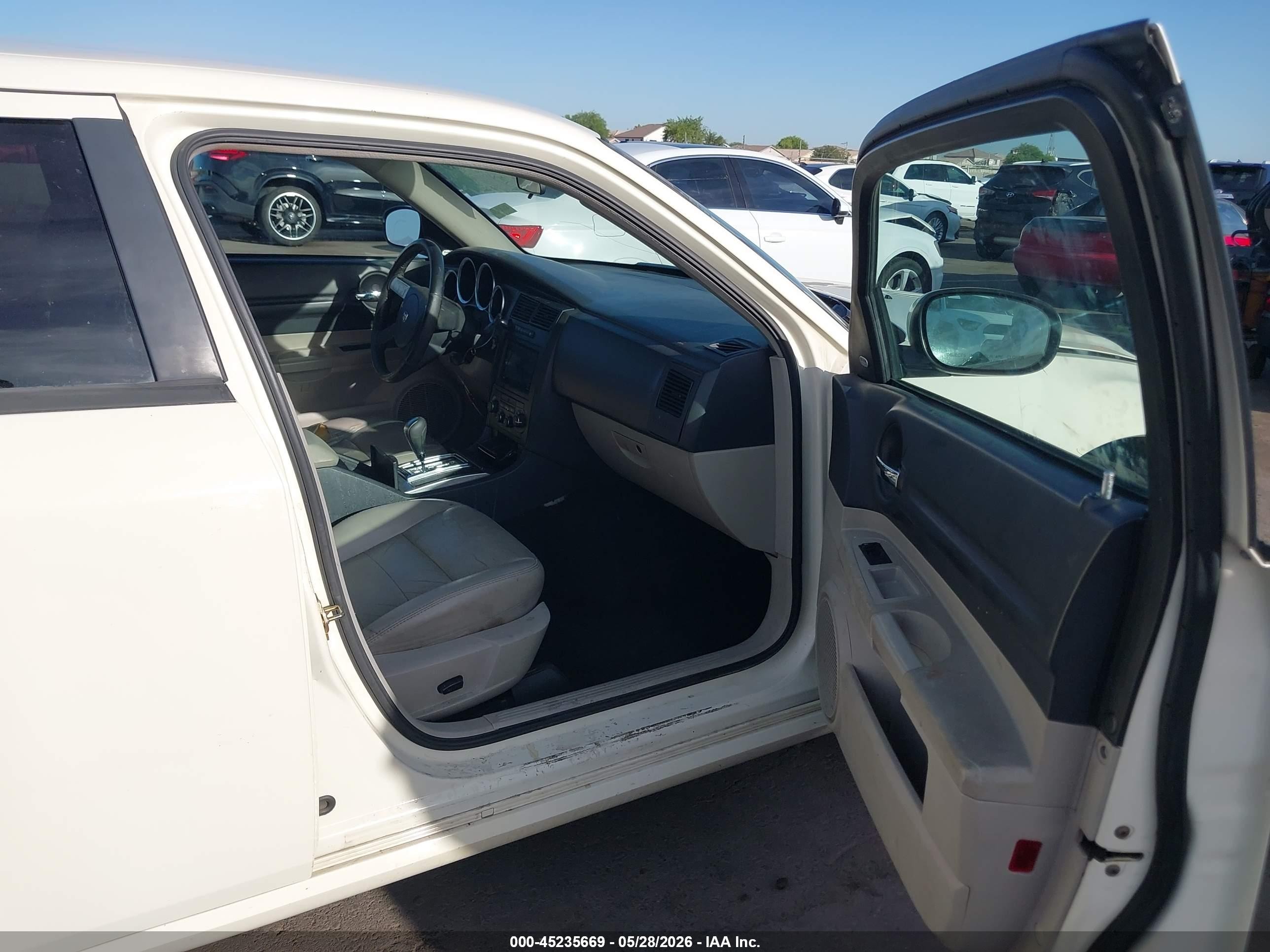 2005 Dodge Magnum Rt White vin: 2D4GZ58285H551127