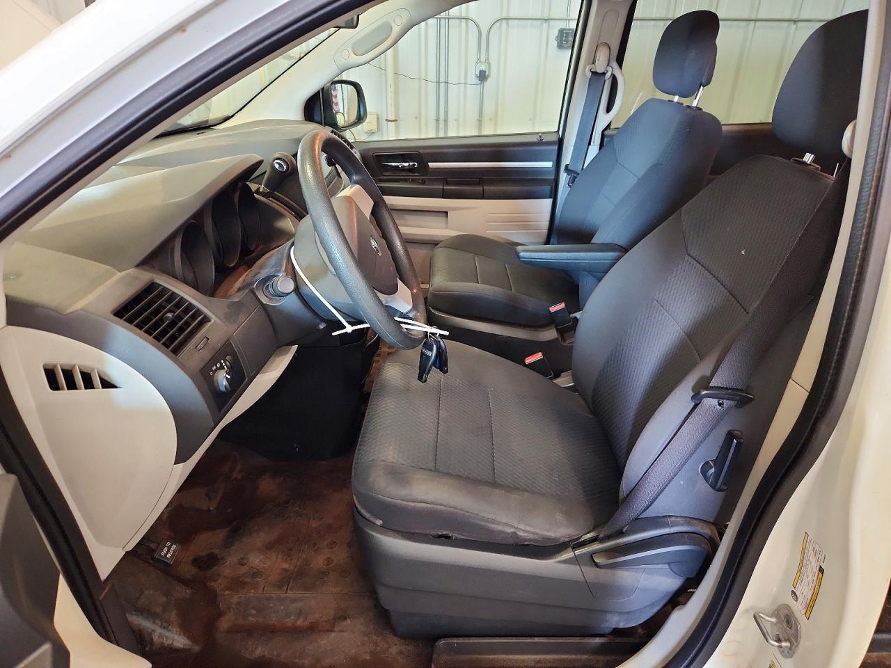 2010 Dodge Grand Caravan C/v White vin: 2D4RN1AEXAR348813