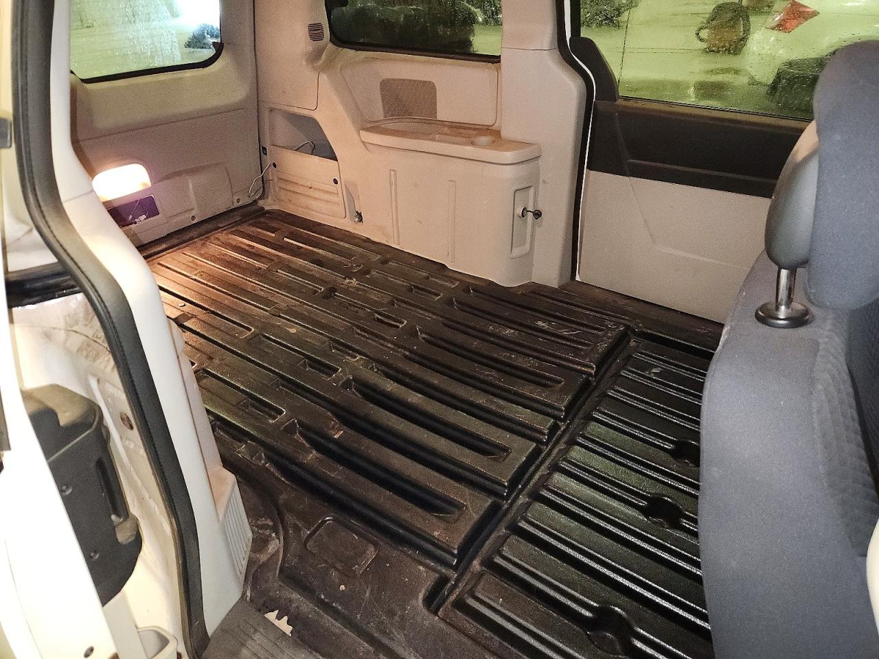 2010 Dodge Grand Caravan C/v White vin: 2D4RN1AEXAR348813