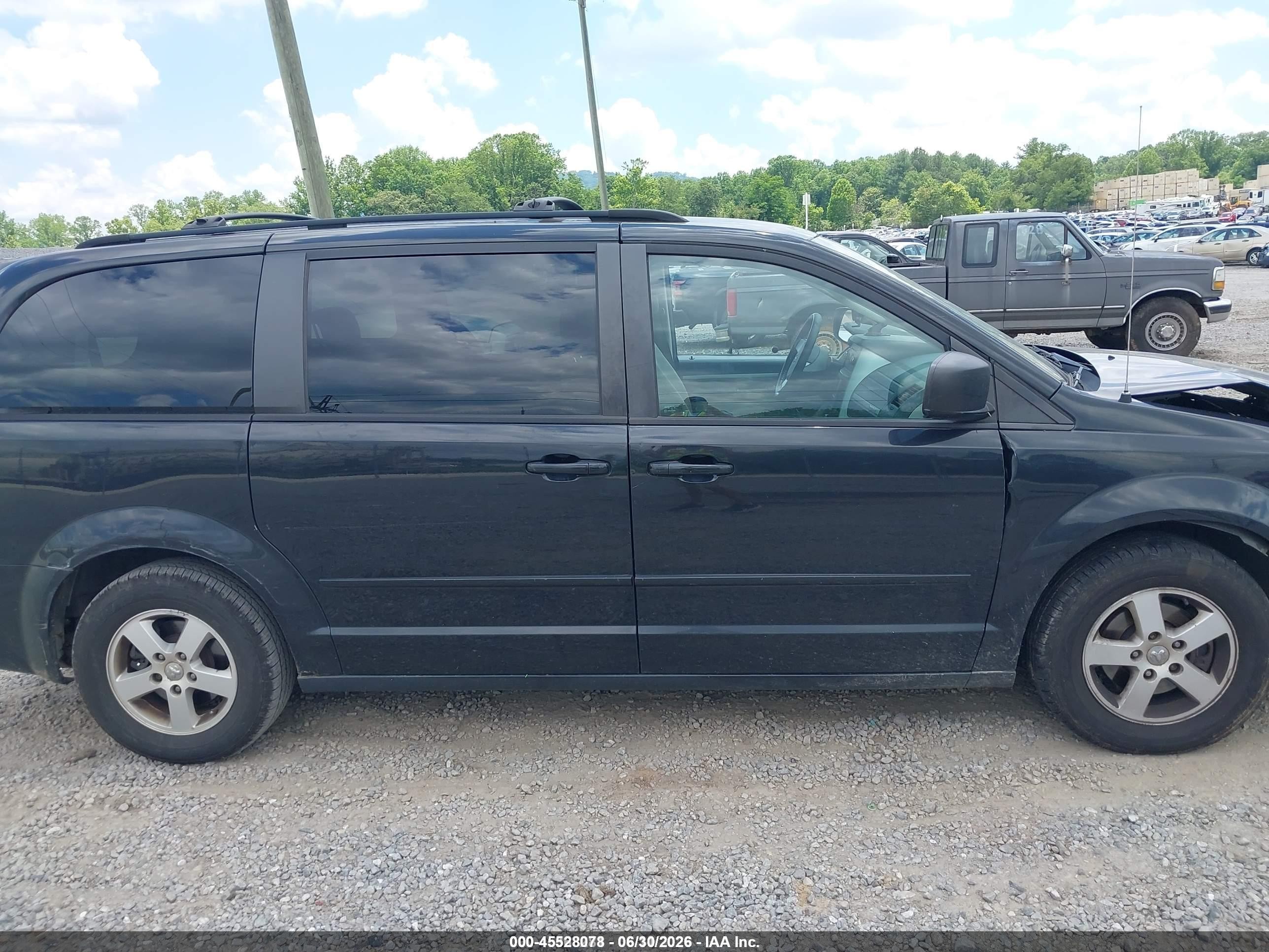 2010 Dodge Grand Caravan Hero Black vin: 2D4RN3D11AR447945