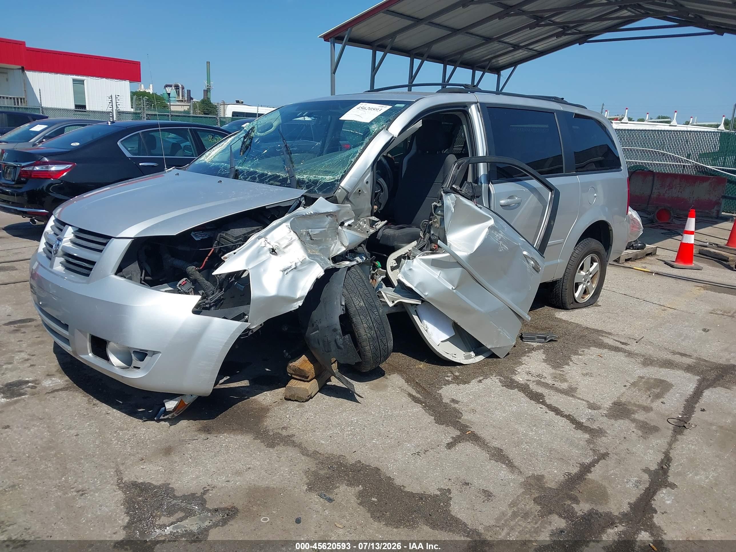 2010 Dodge Grand Caravan Hero Silver vin: 2D4RN3D12AR489105