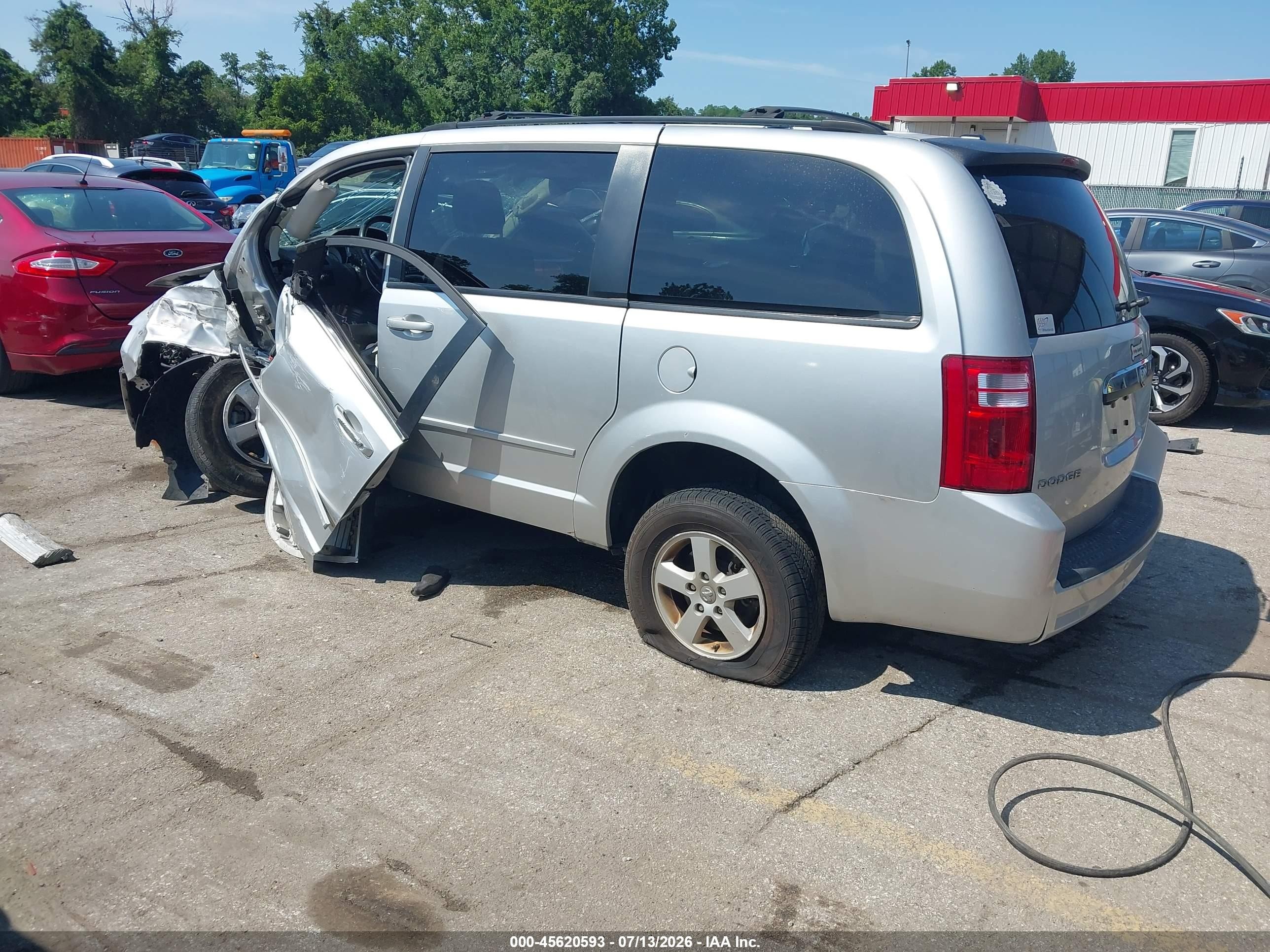 2010 Dodge Grand Caravan Hero Silver vin: 2D4RN3D12AR489105