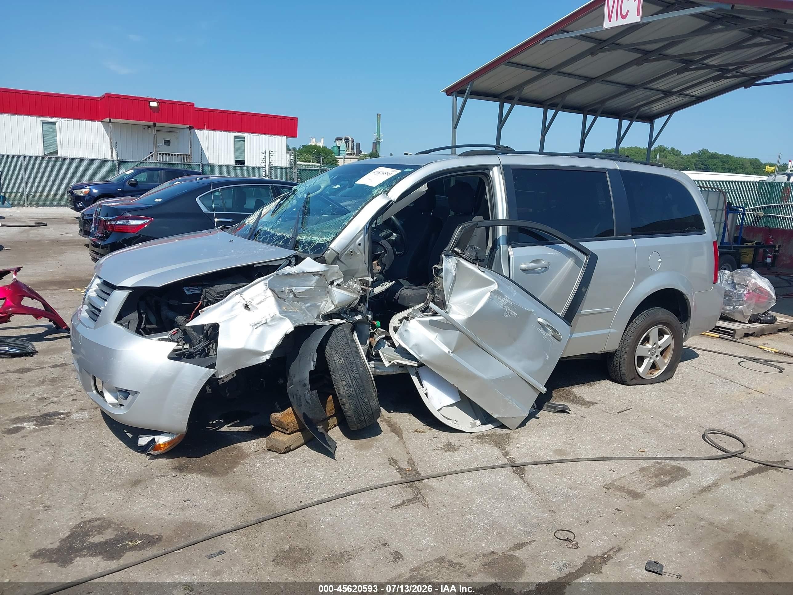 2010 Dodge Grand Caravan Hero Silver vin: 2D4RN3D12AR489105