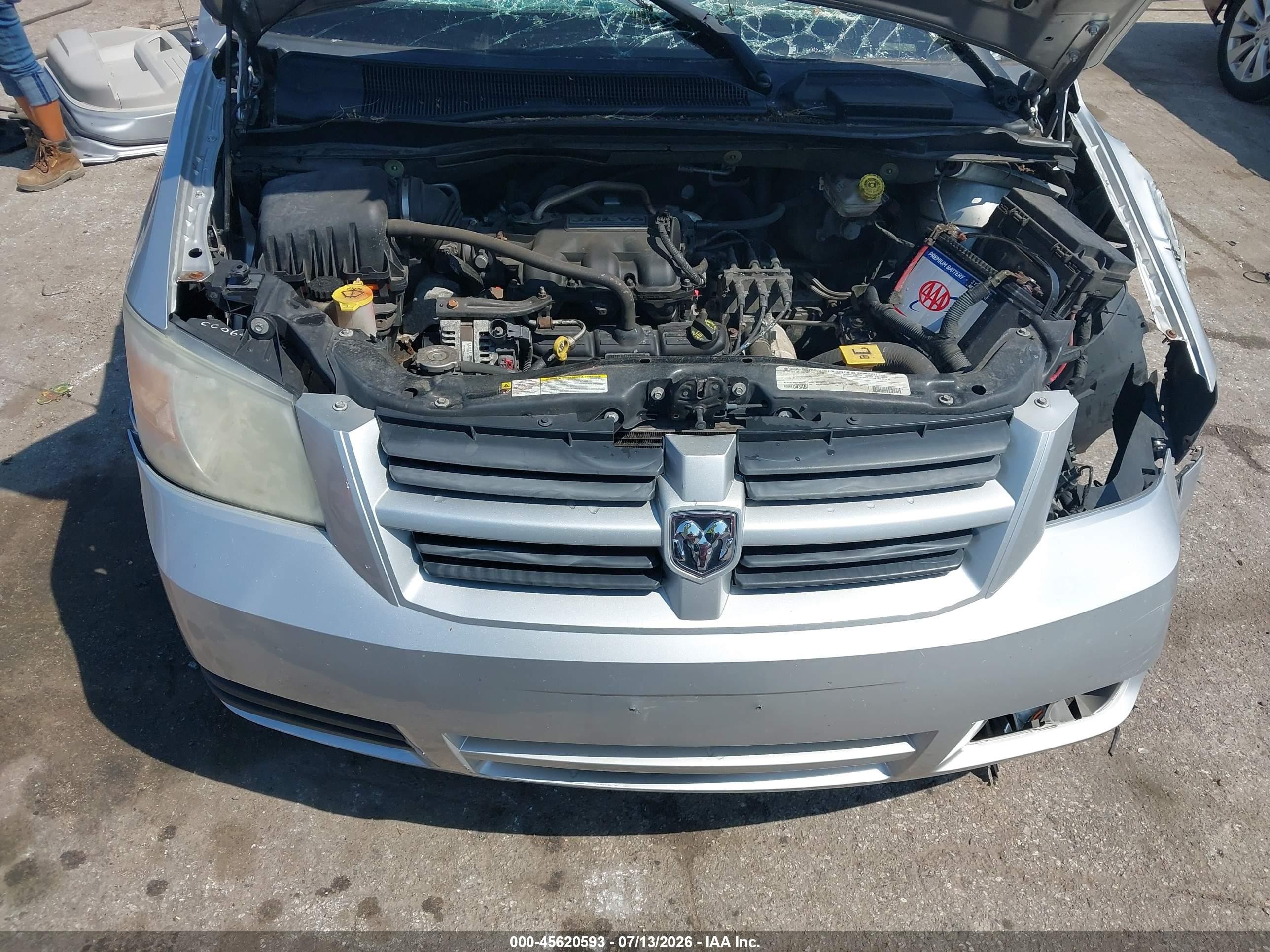 2010 Dodge Grand Caravan Hero Silver vin: 2D4RN3D12AR489105
