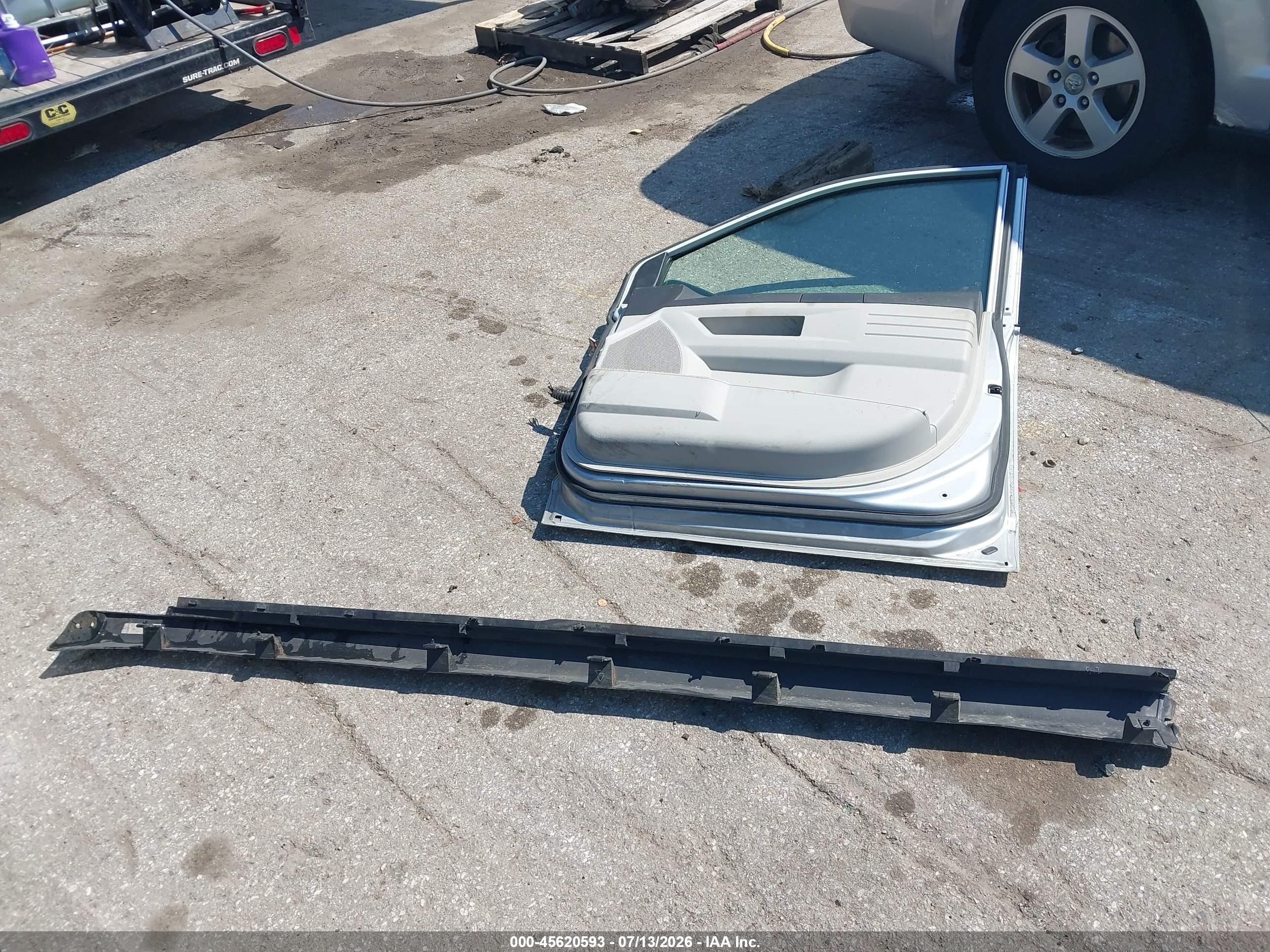 2010 Dodge Grand Caravan Hero Silver vin: 2D4RN3D12AR489105