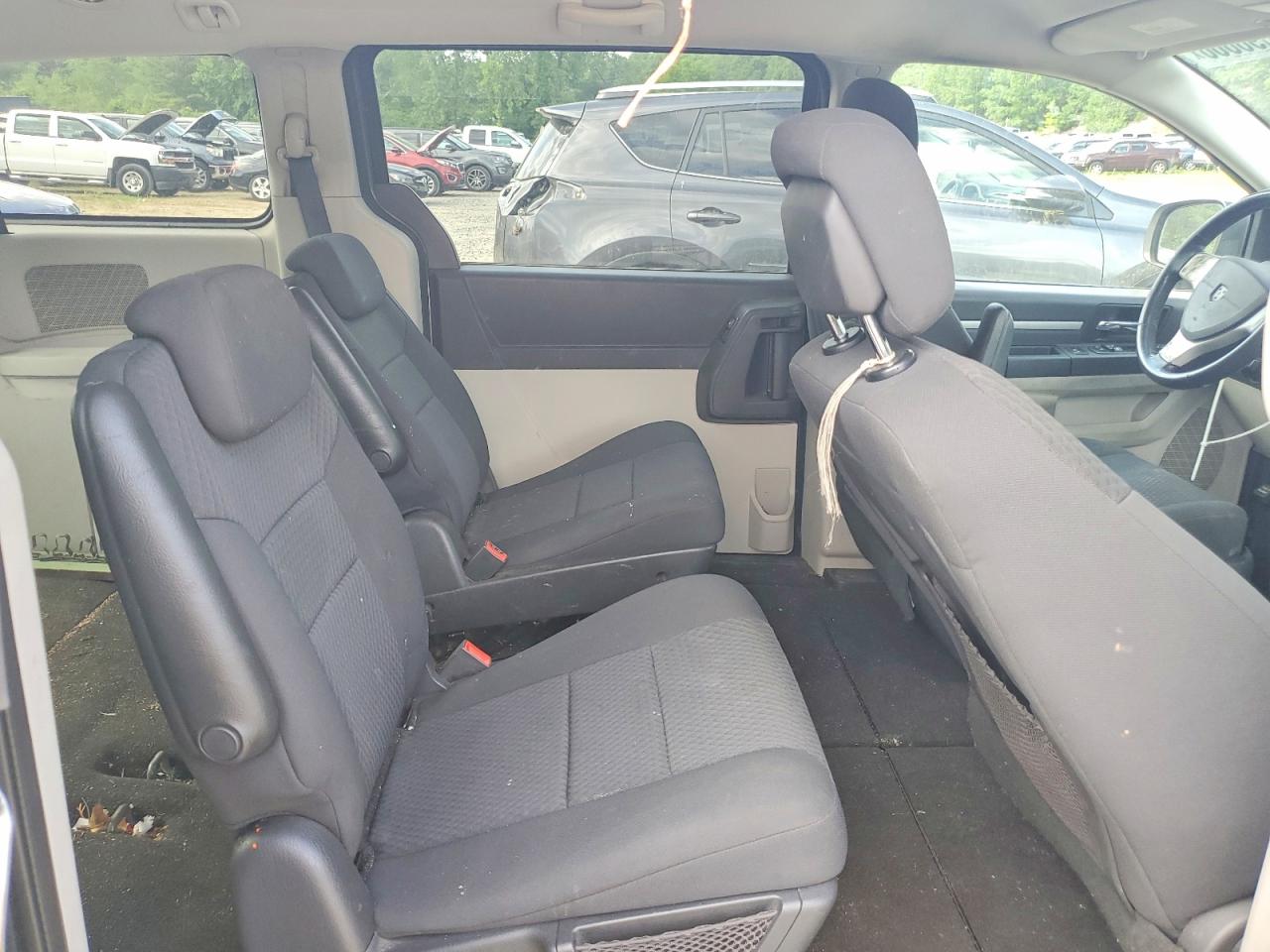 2010 Dodge Grand Caravan Hero Gray vin: 2D4RN3D13AR365313