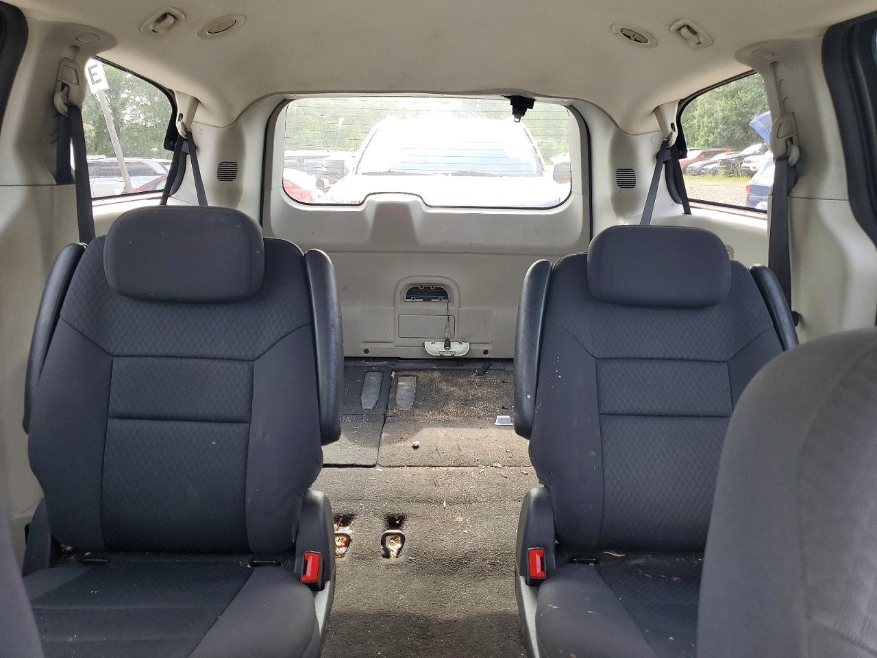 2010 Dodge Grand Caravan Hero Gray vin: 2D4RN3D13AR365313