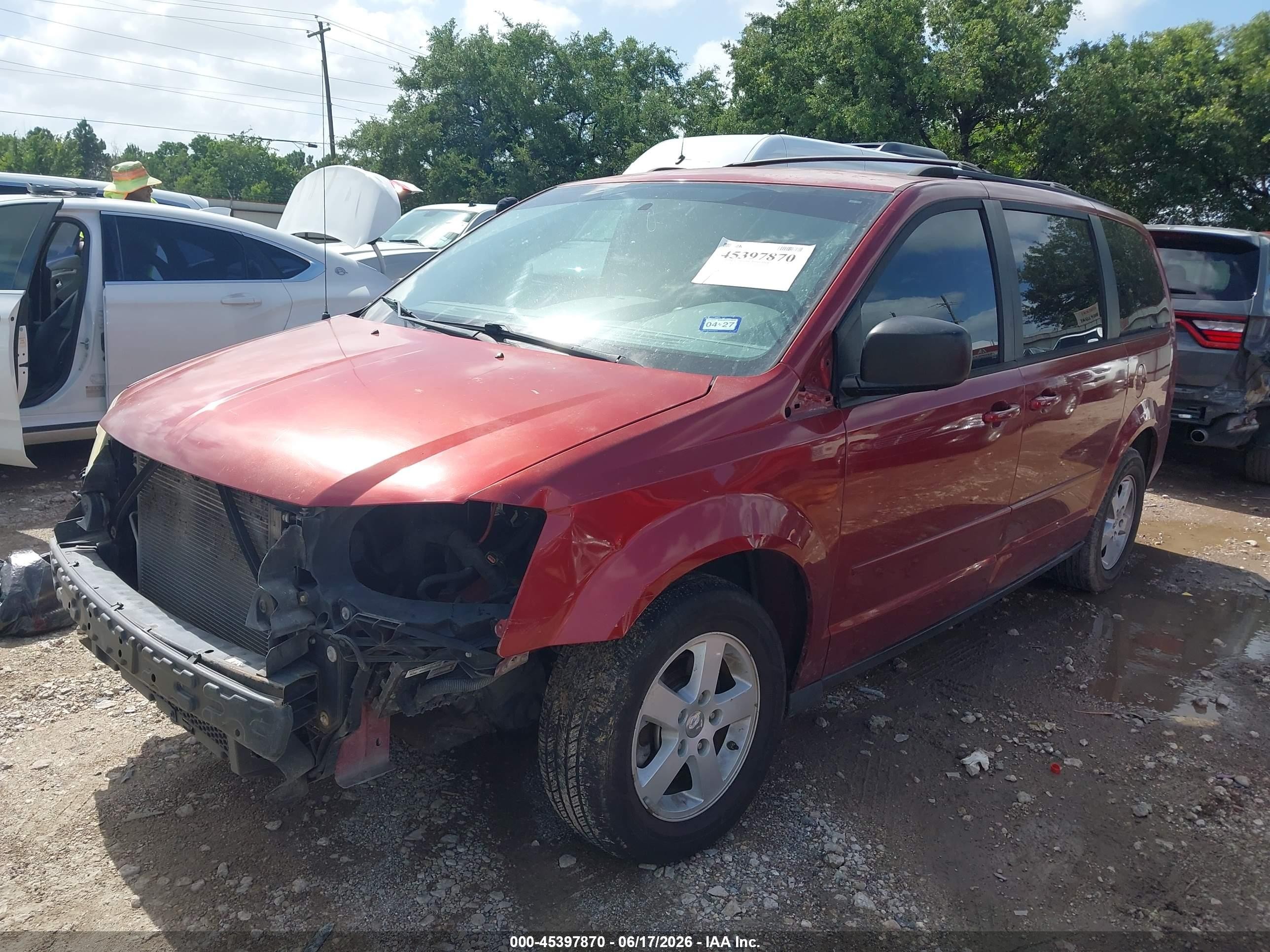 2010 Dodge Grand Caravan Hero Red vin: 2D4RN3D17AR446959