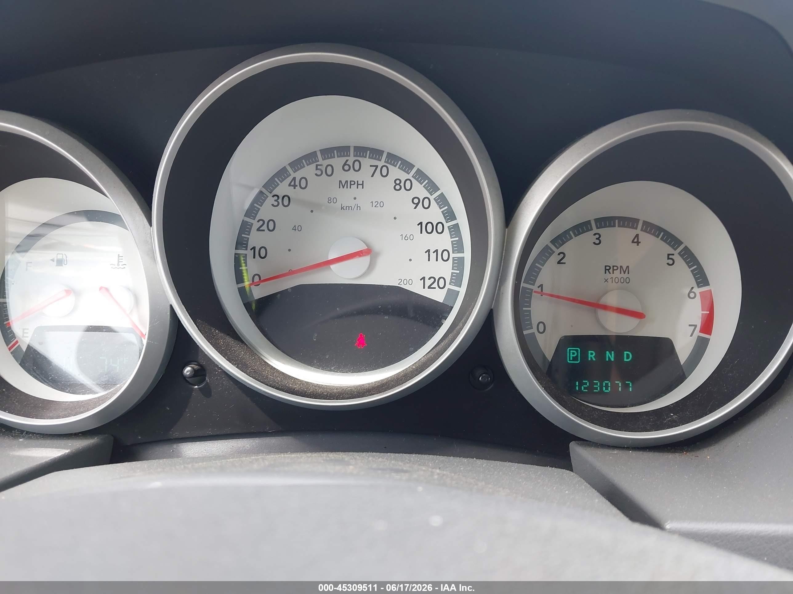 2010 Dodge Grand Caravan Hero White vin: 2D4RN3D18AR364142