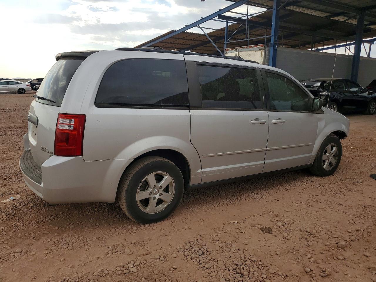 2010 Dodge Grand Caravan Hero Silver vin: 2D4RN3D19AR402042
