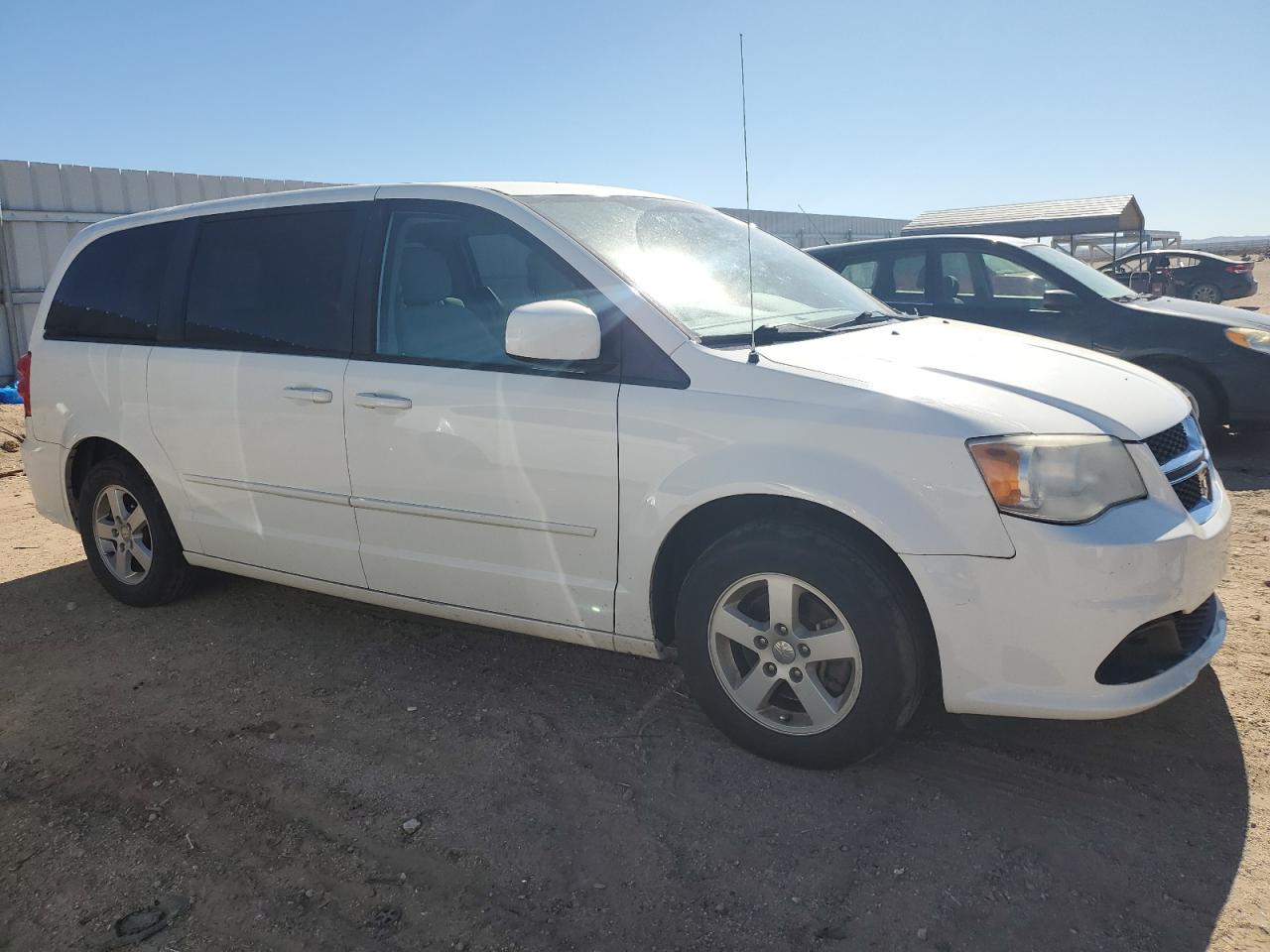 2011 Dodge Grand Caravan Mainstreet White vin: 2D4RN3DG1BR601480