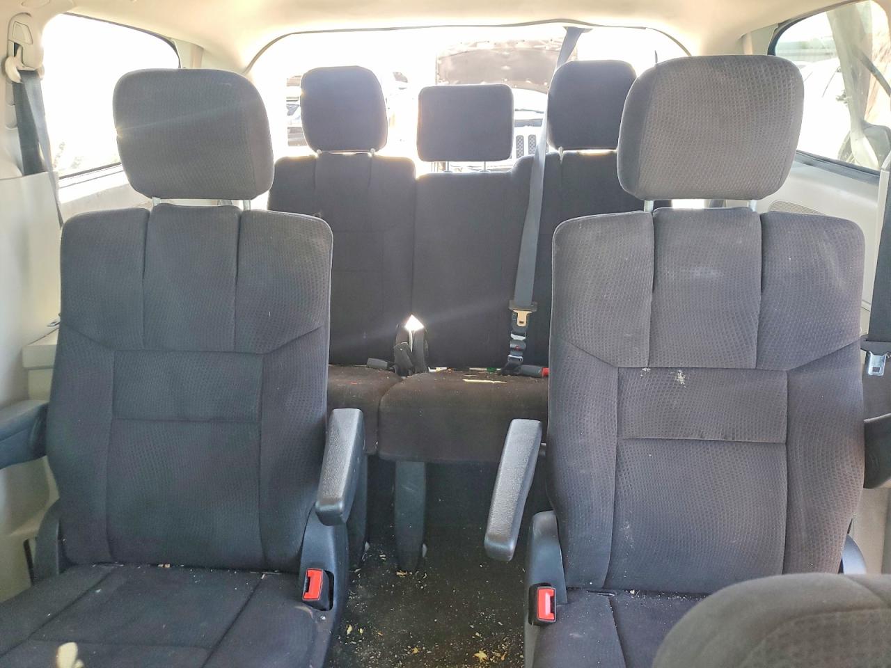2011 Dodge Grand Caravan Mainstreet Silver vin: 2D4RN3DG2BR656505