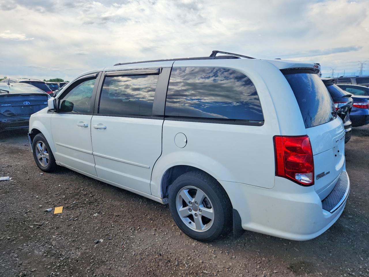 2011 Dodge Grand Caravan Mainstreet White vin: 2D4RN3DG2BR754837