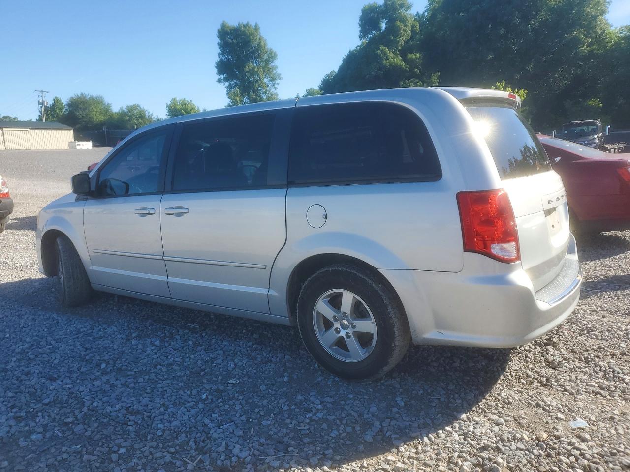 2011 Dodge Grand Caravan Mainstreet Silver vin: 2D4RN3DG3BR628518