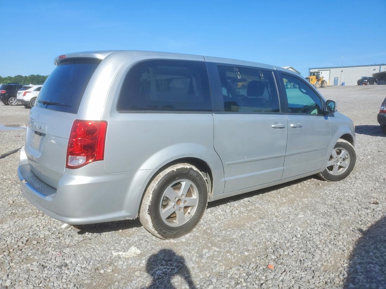 2011 Dodge Grand Caravan Mainstreet Silver vin: 2D4RN3DG3BR628518
