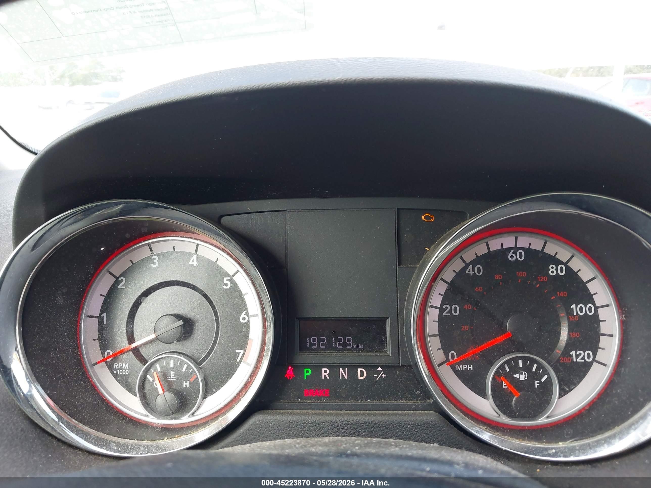 2011 Dodge Grand Caravan Mainstreet Silver vin: 2D4RN3DG3BR639003
