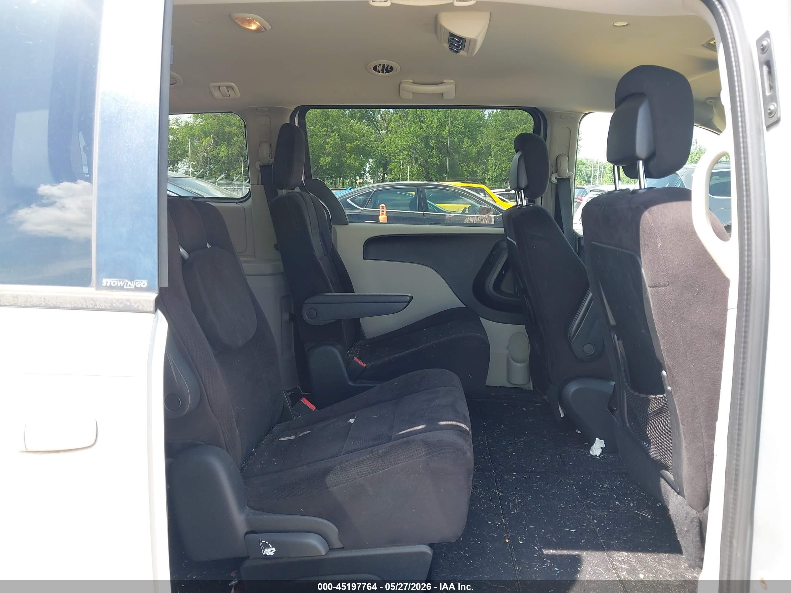 2011 Dodge Grand Caravan Mainstreet Silver vin: 2D4RN3DG4BR637504