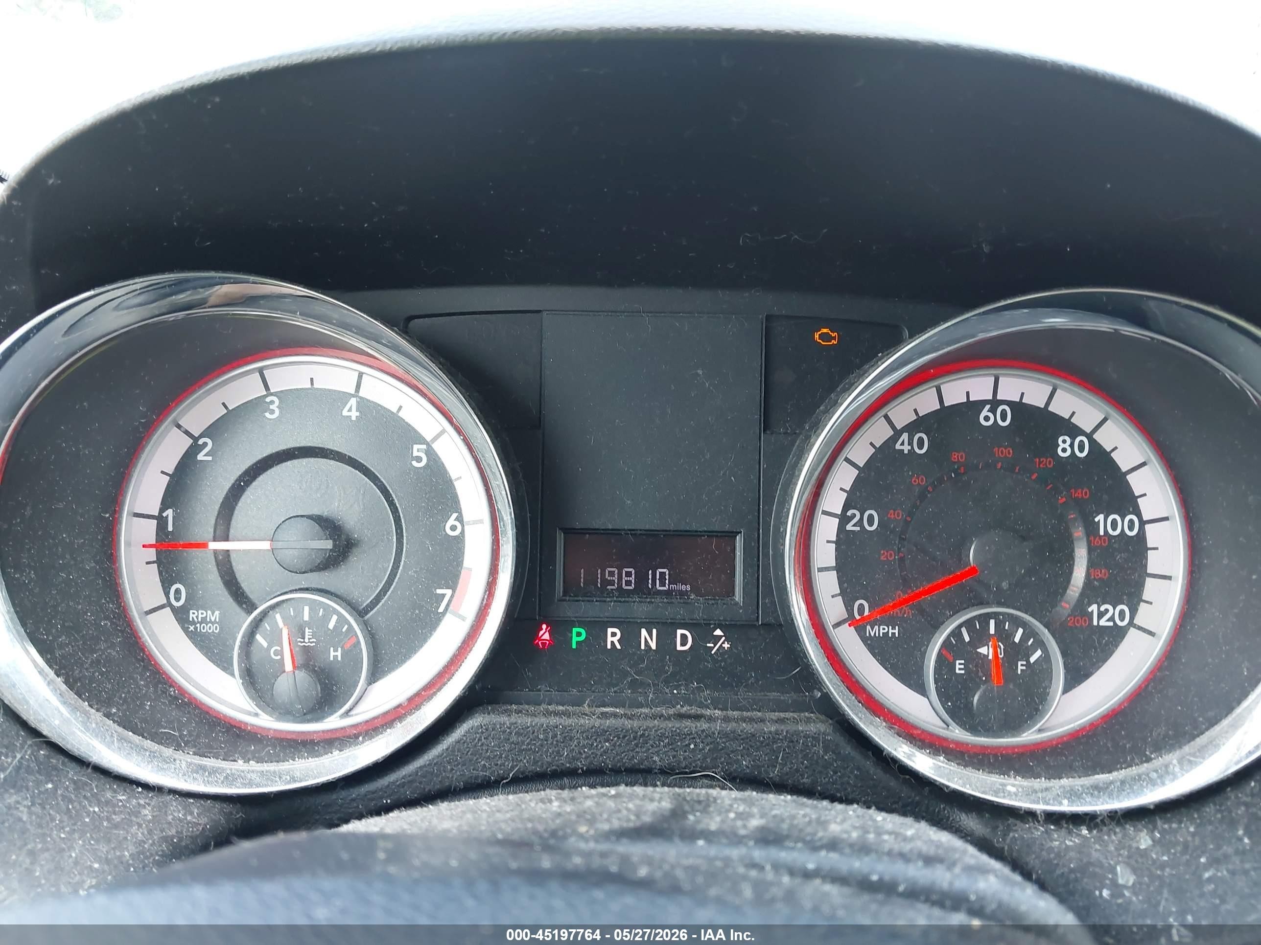 2011 Dodge Grand Caravan Mainstreet Silver vin: 2D4RN3DG4BR637504