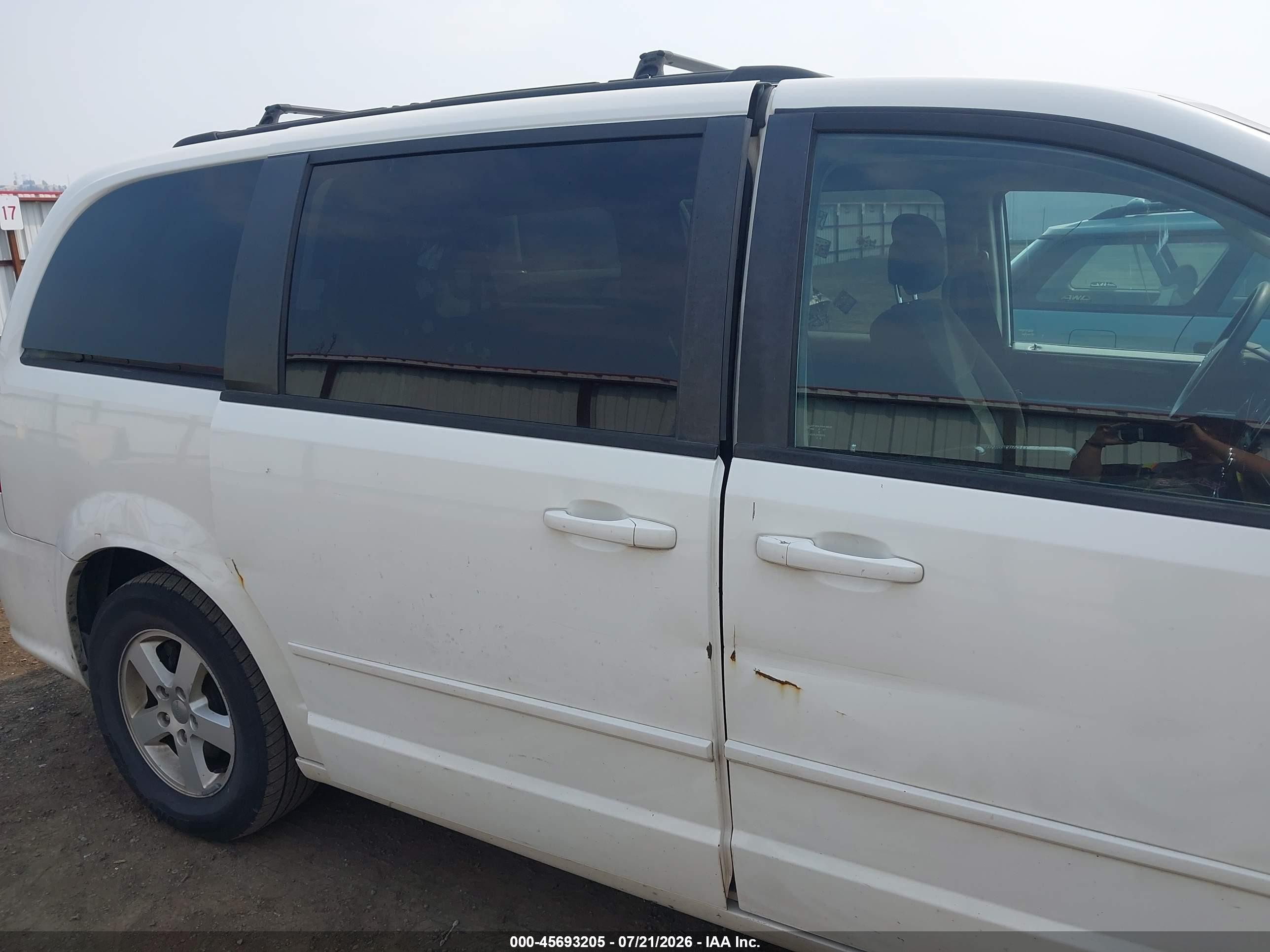 2011 Dodge Grand Caravan Mainstreet White vin: 2D4RN3DG4BR639589