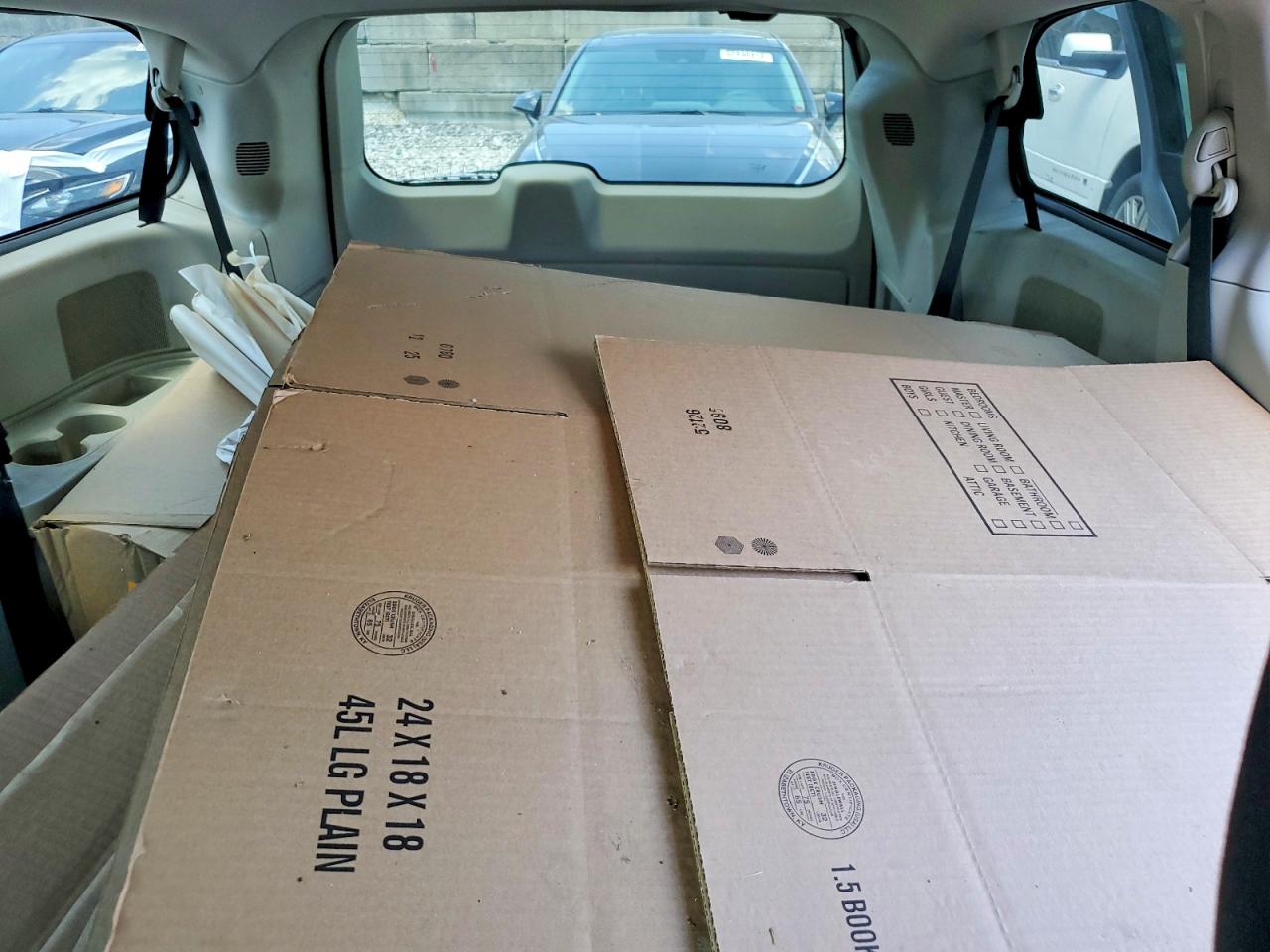 2011 Dodge Grand Caravan Mainstreet Silver vin: 2D4RN3DG4BR730961