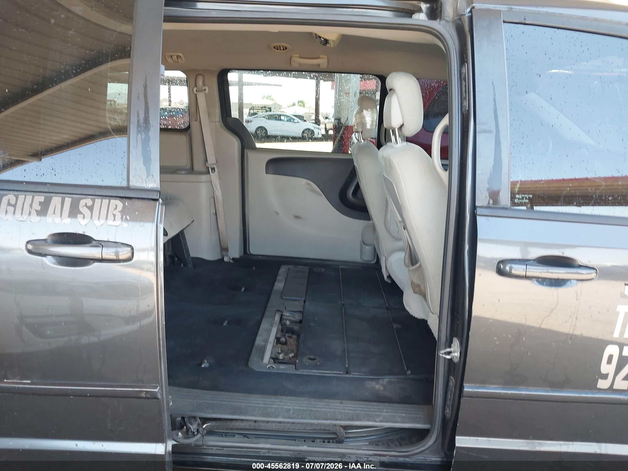 2011 Dodge Grand Caravan Mainstreet Beige vin: 2D4RN3DG4BR777200