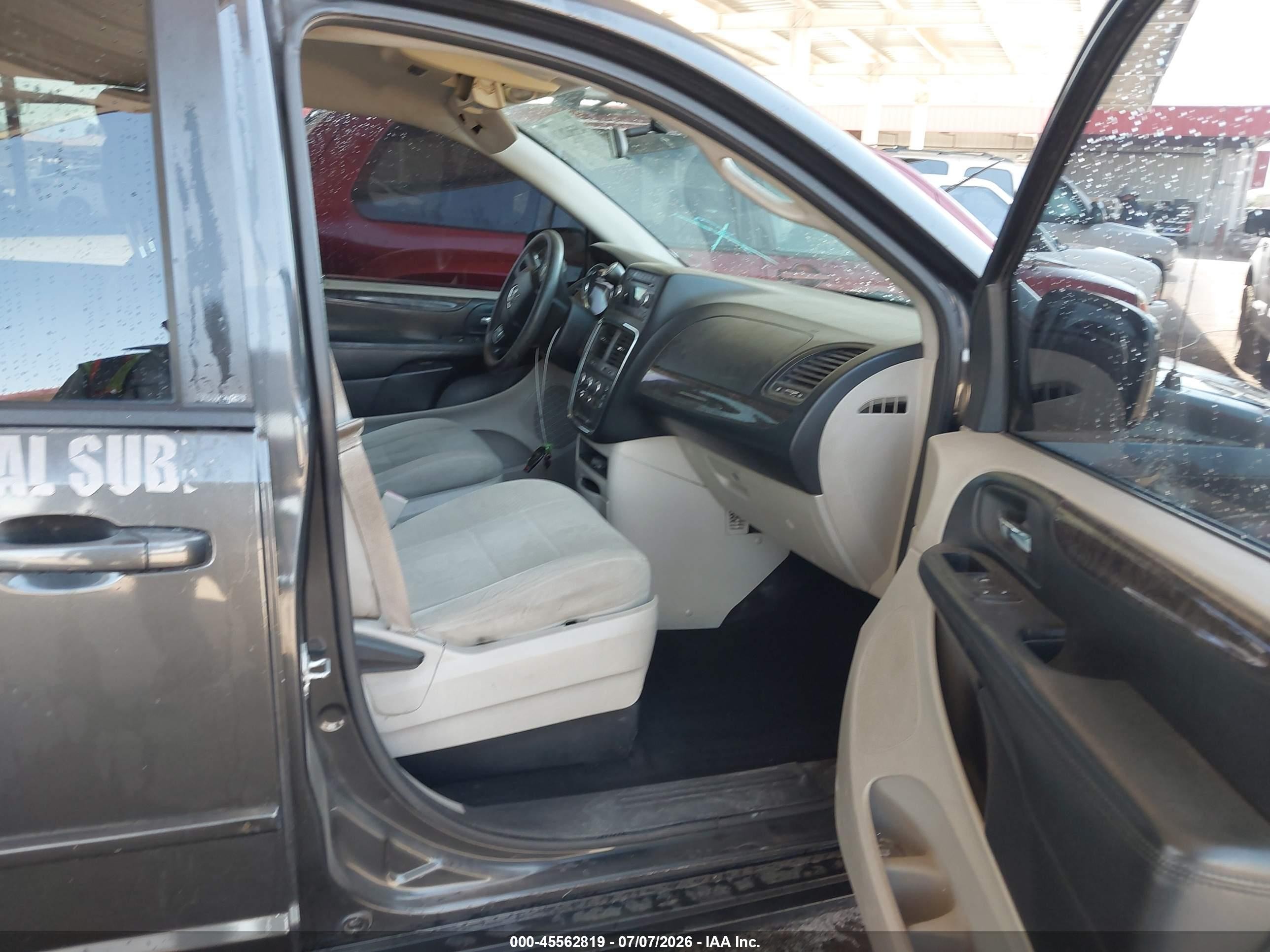 2011 Dodge Grand Caravan Mainstreet Beige vin: 2D4RN3DG4BR777200