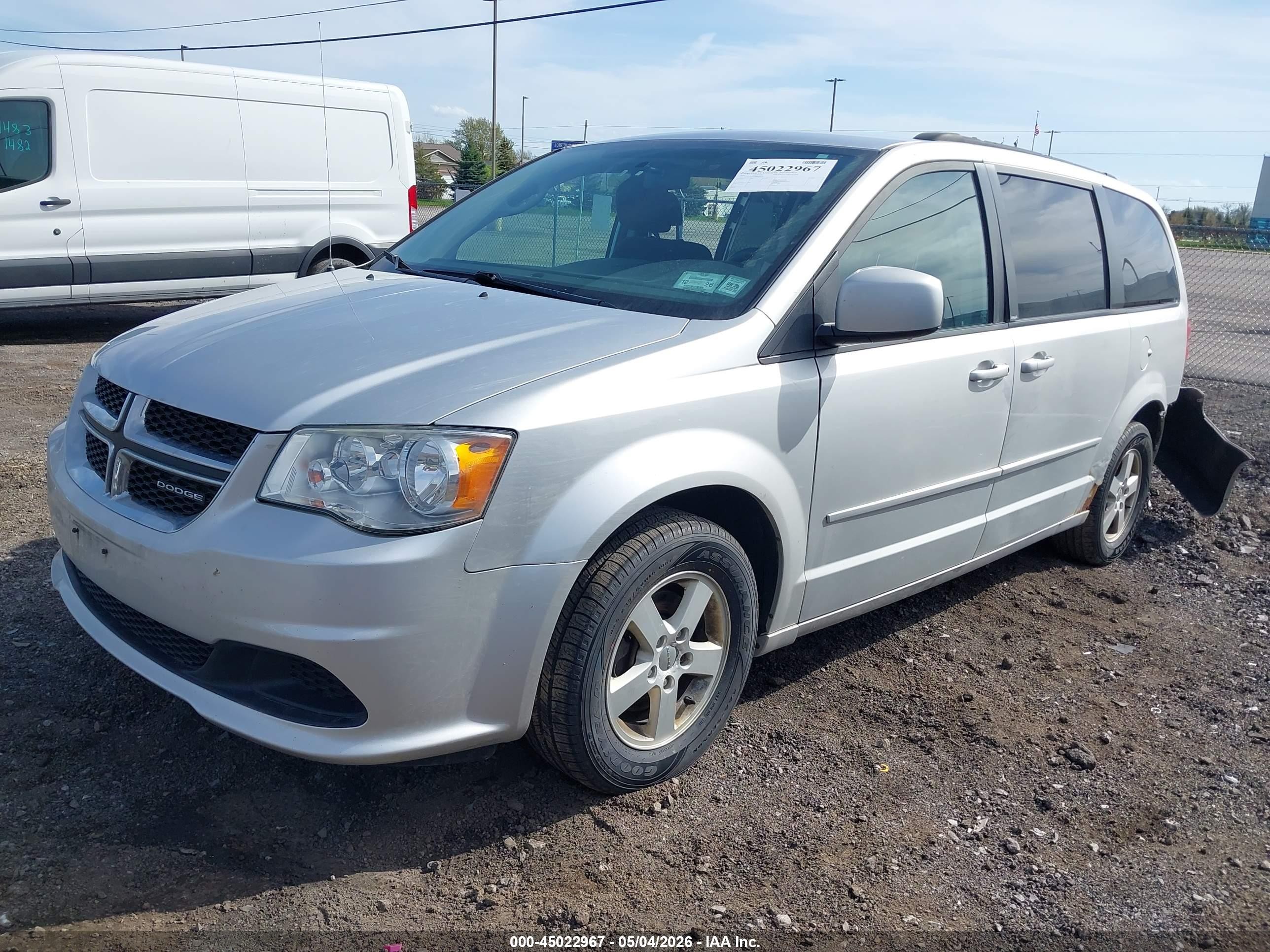 2011 Dodge Grand Caravan Mainstreet Silver vin: 2D4RN3DG5BR697534