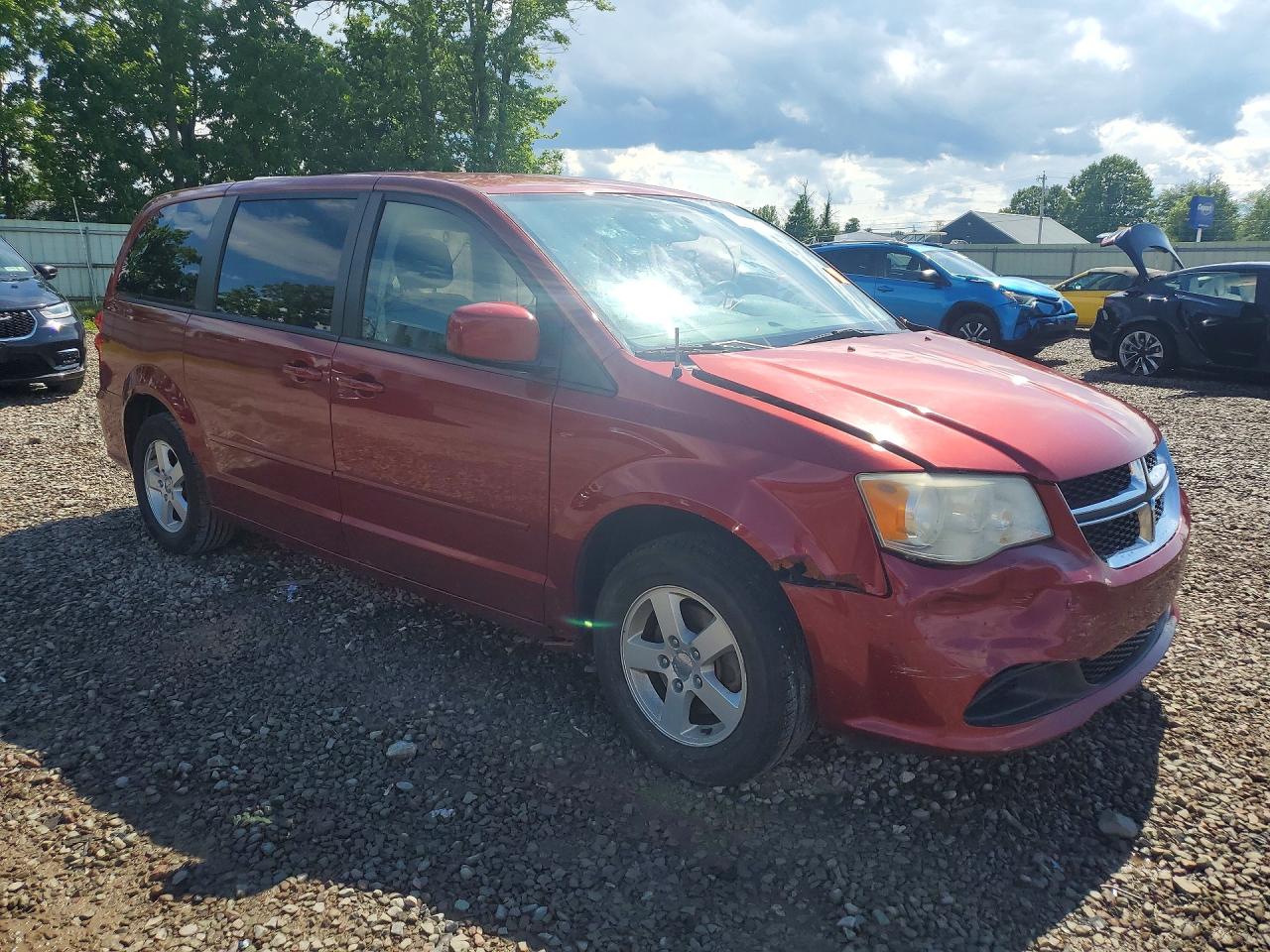 2011 Dodge Grand Caravan Mainstreet Red vin: 2D4RN3DG6BR743310
