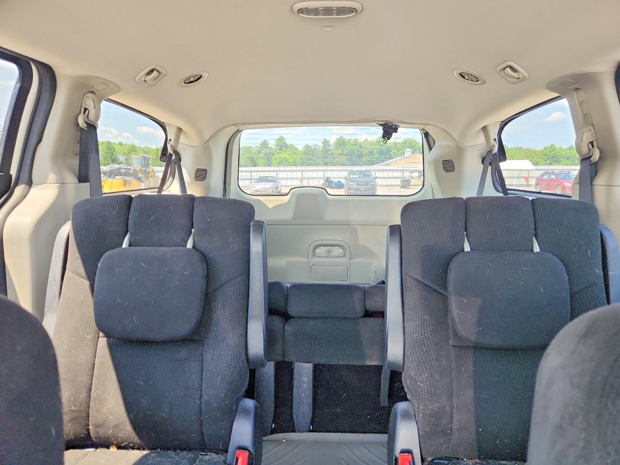 2011 Dodge Grand Caravan Mainstreet White vin: 2D4RN3DG6BR789803