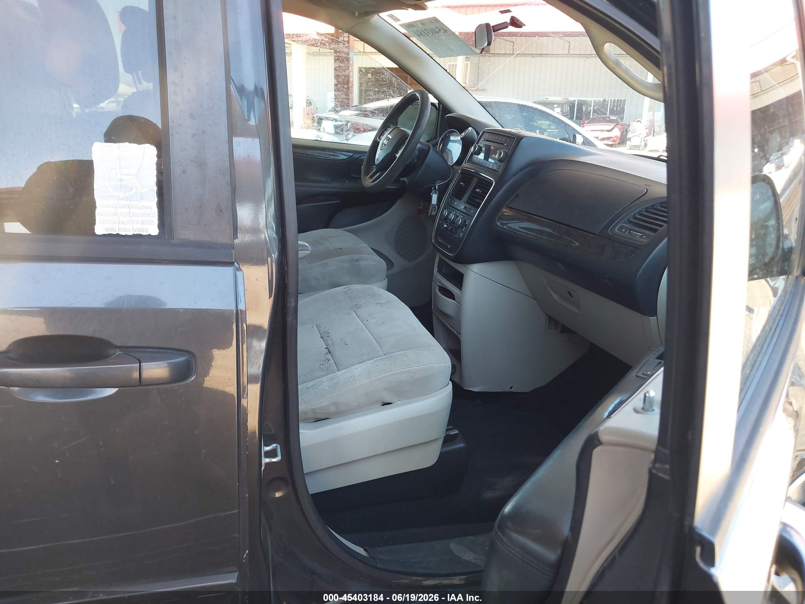 2011 Dodge Grand Caravan Mainstreet Blue vin: 2D4RN3DG7BR643877