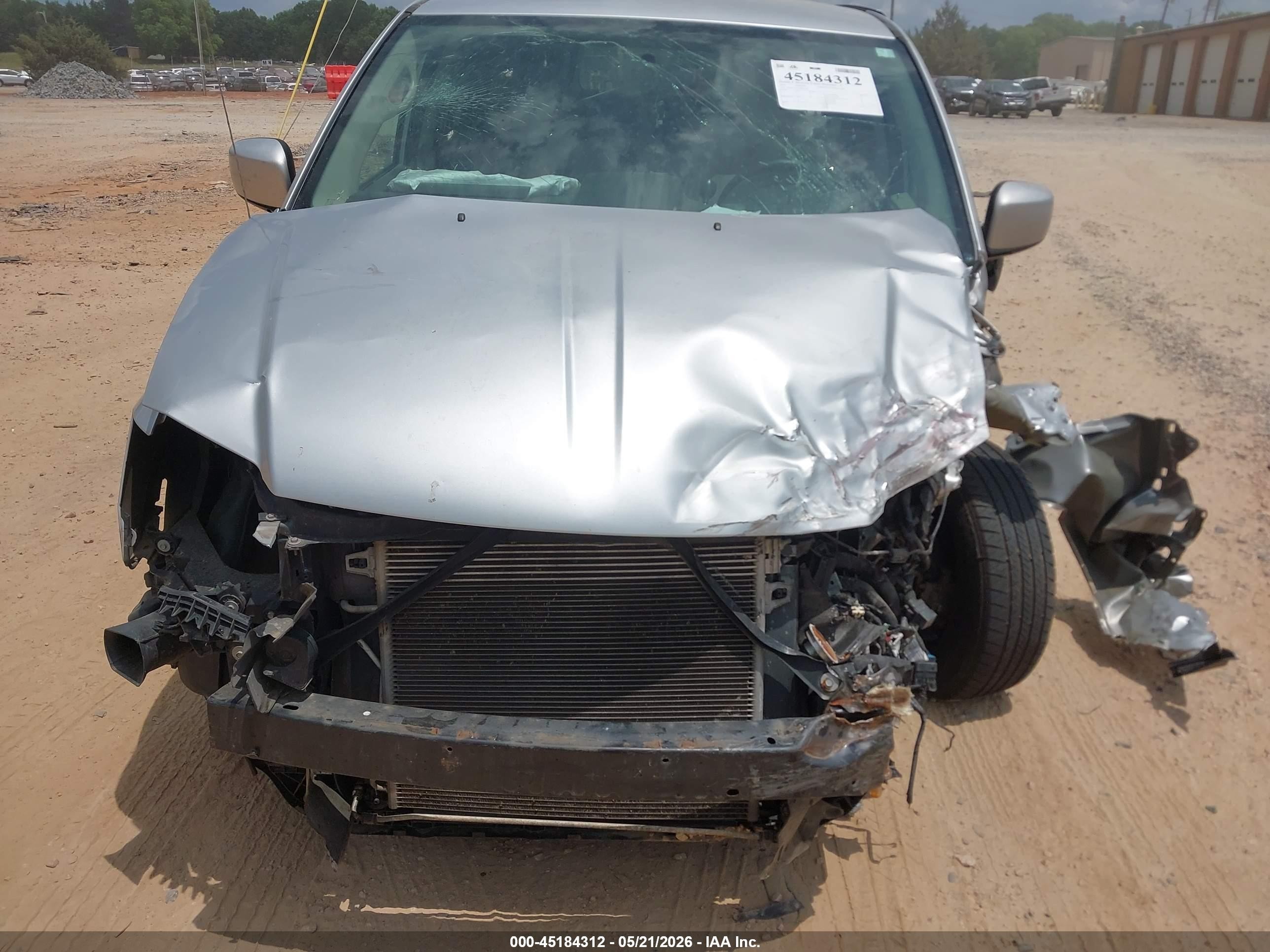 2011 Dodge Grand Caravan Mainstreet Silver vin: 2D4RN3DG7BR671985