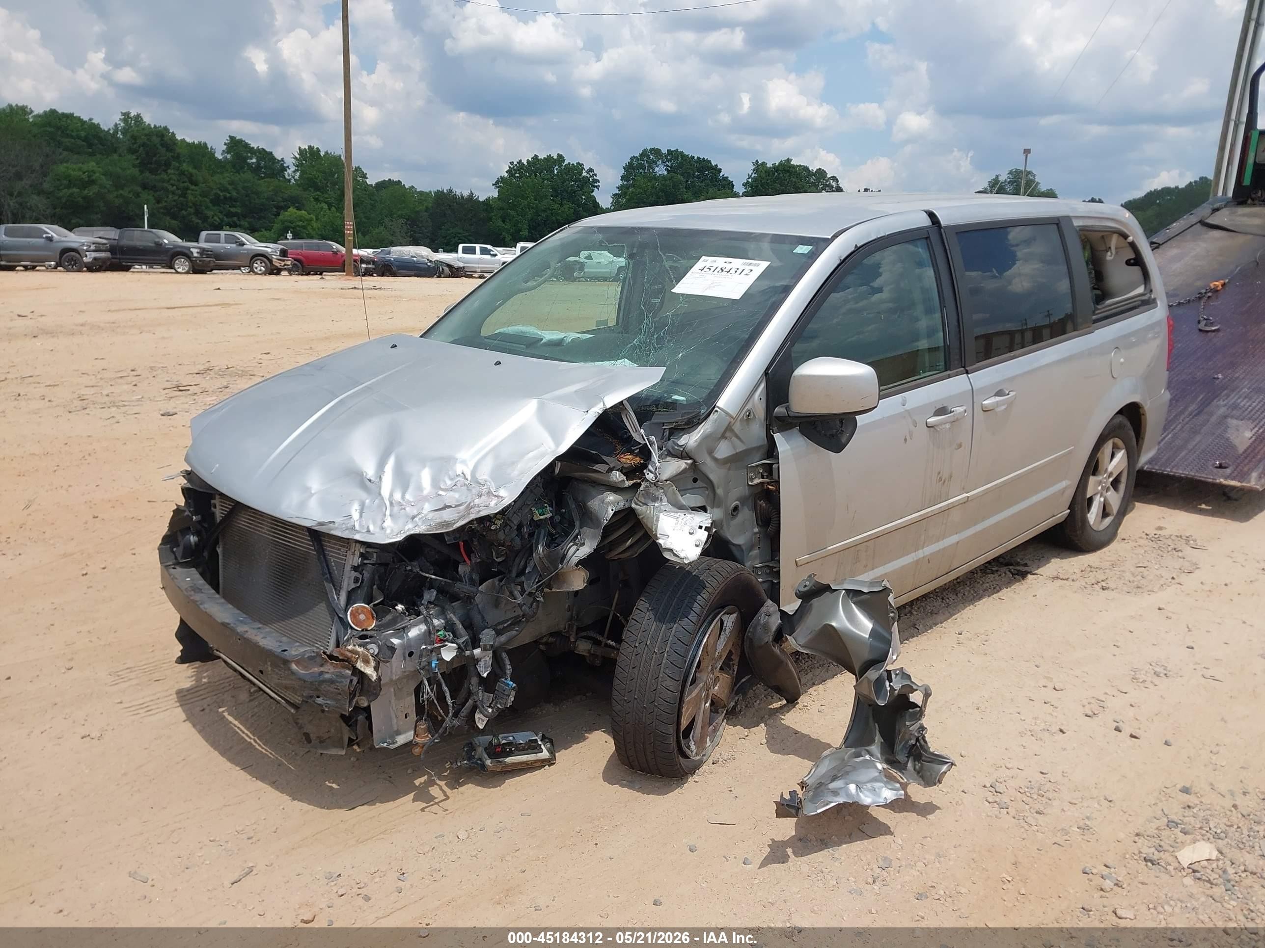 2011 Dodge Grand Caravan Mainstreet Silver vin: 2D4RN3DG7BR671985