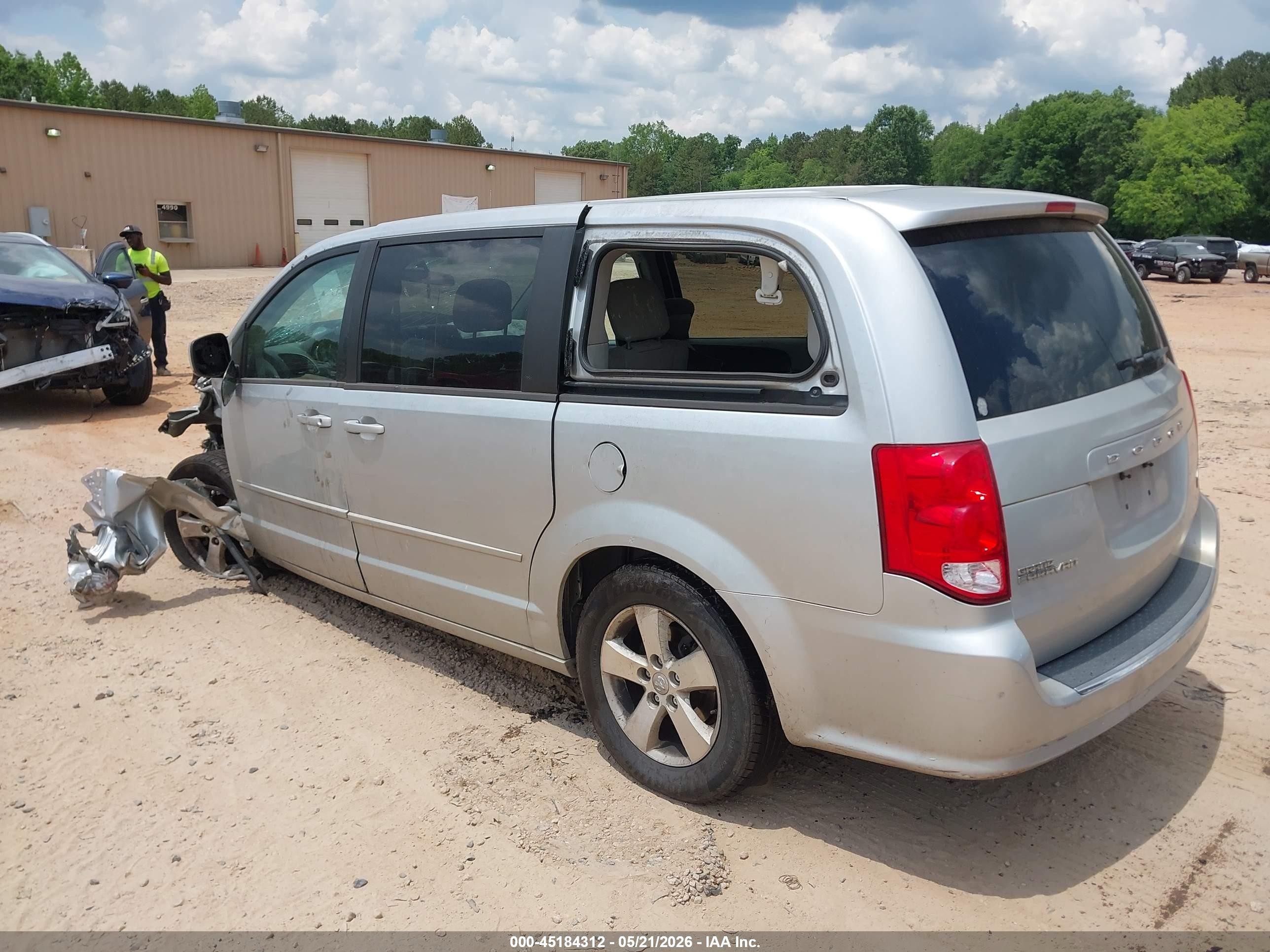 2011 Dodge Grand Caravan Mainstreet Silver vin: 2D4RN3DG7BR671985