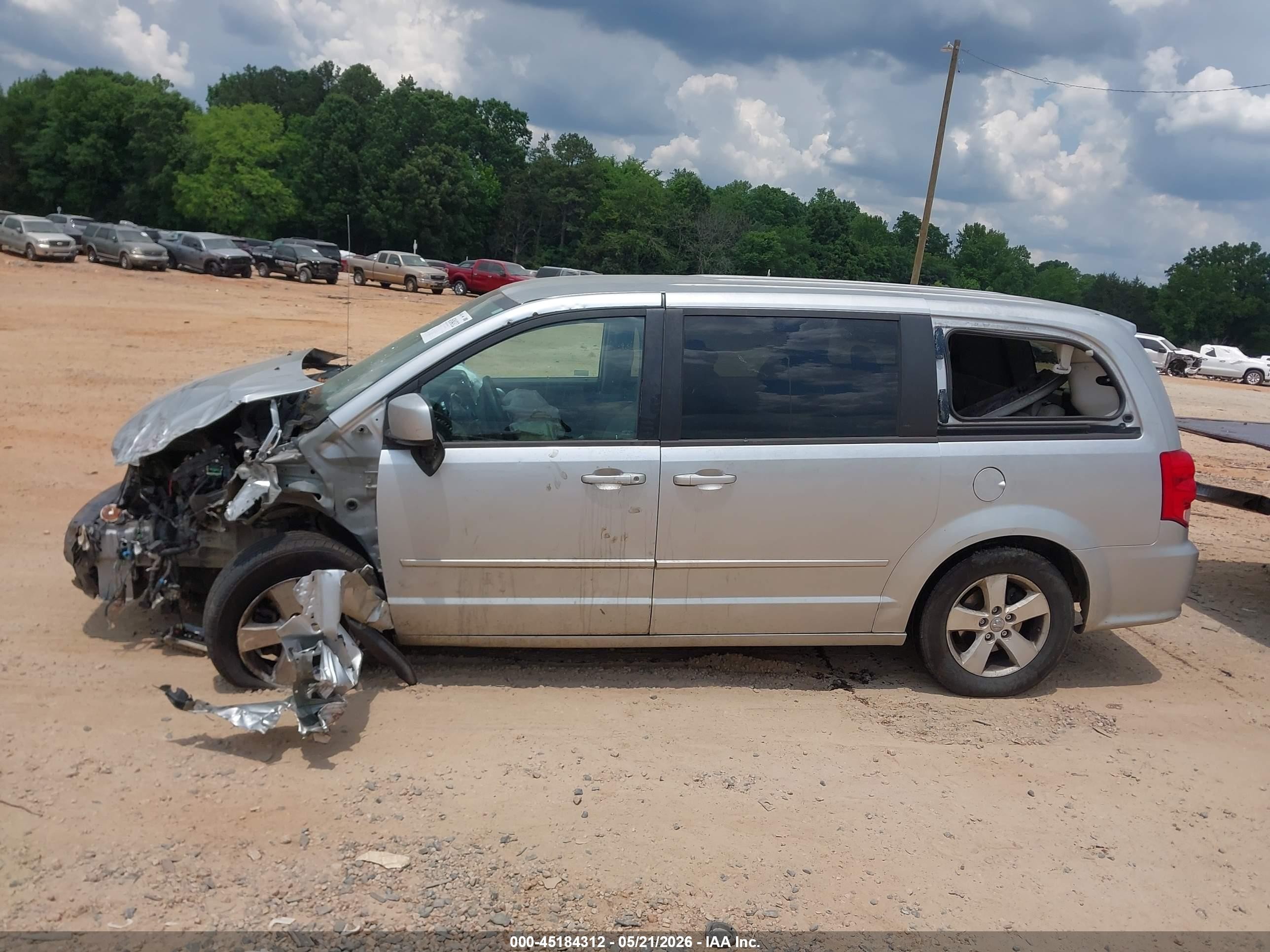 2011 Dodge Grand Caravan Mainstreet Silver vin: 2D4RN3DG7BR671985