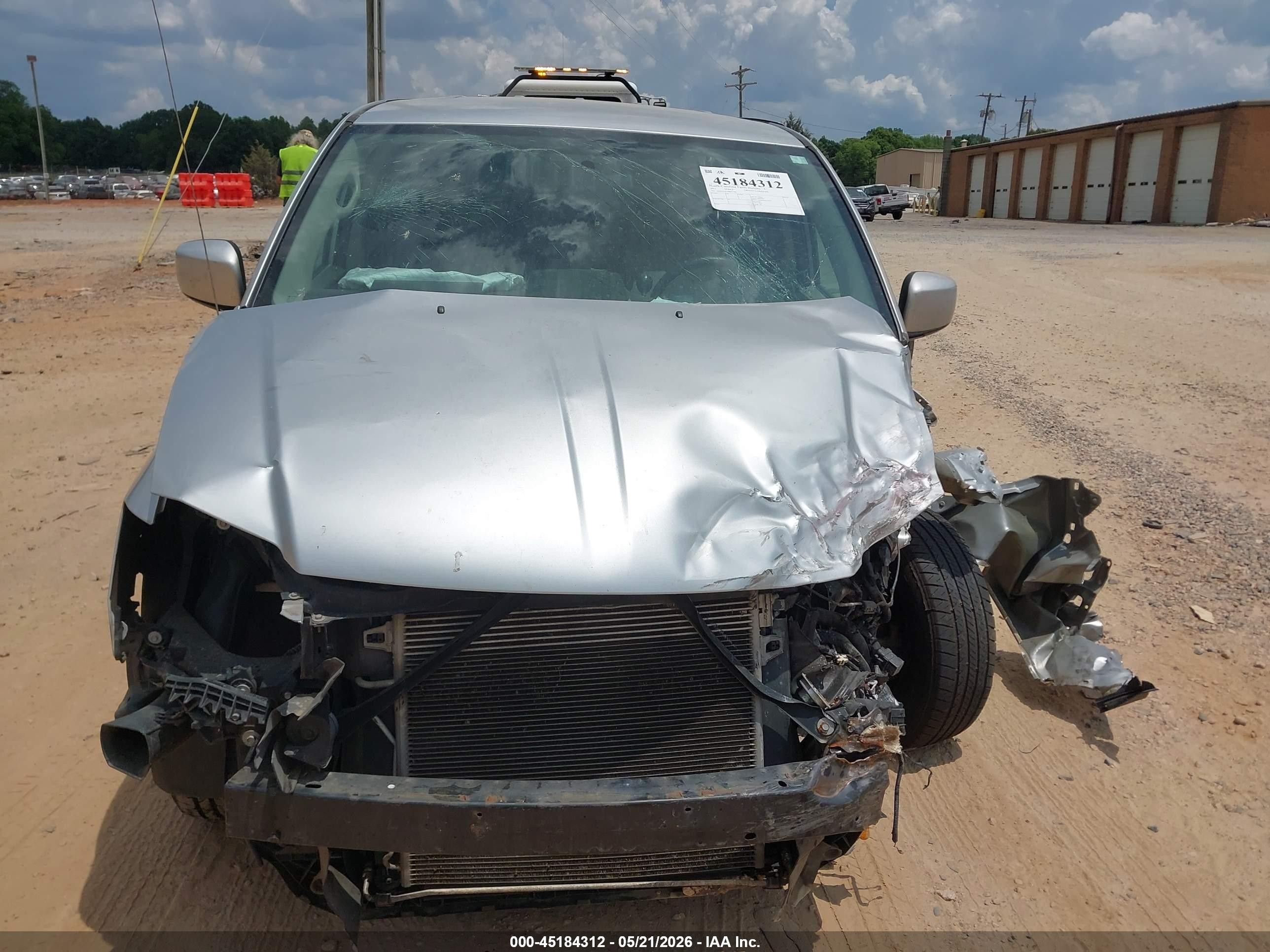 2011 Dodge Grand Caravan Mainstreet Silver vin: 2D4RN3DG7BR671985