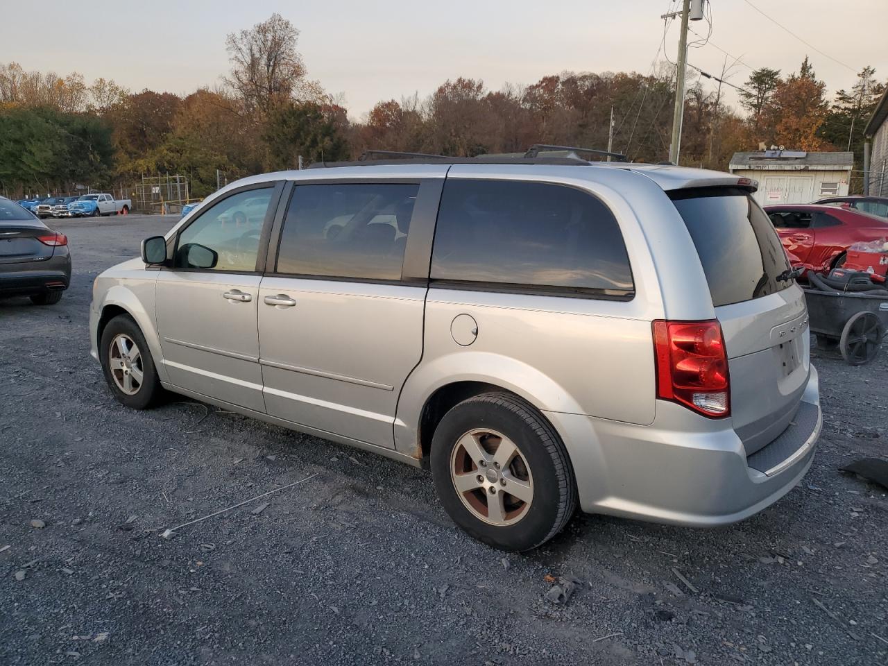 2011 Dodge Grand Caravan Mainstreet Silver vin: 2D4RN3DG7BR709151