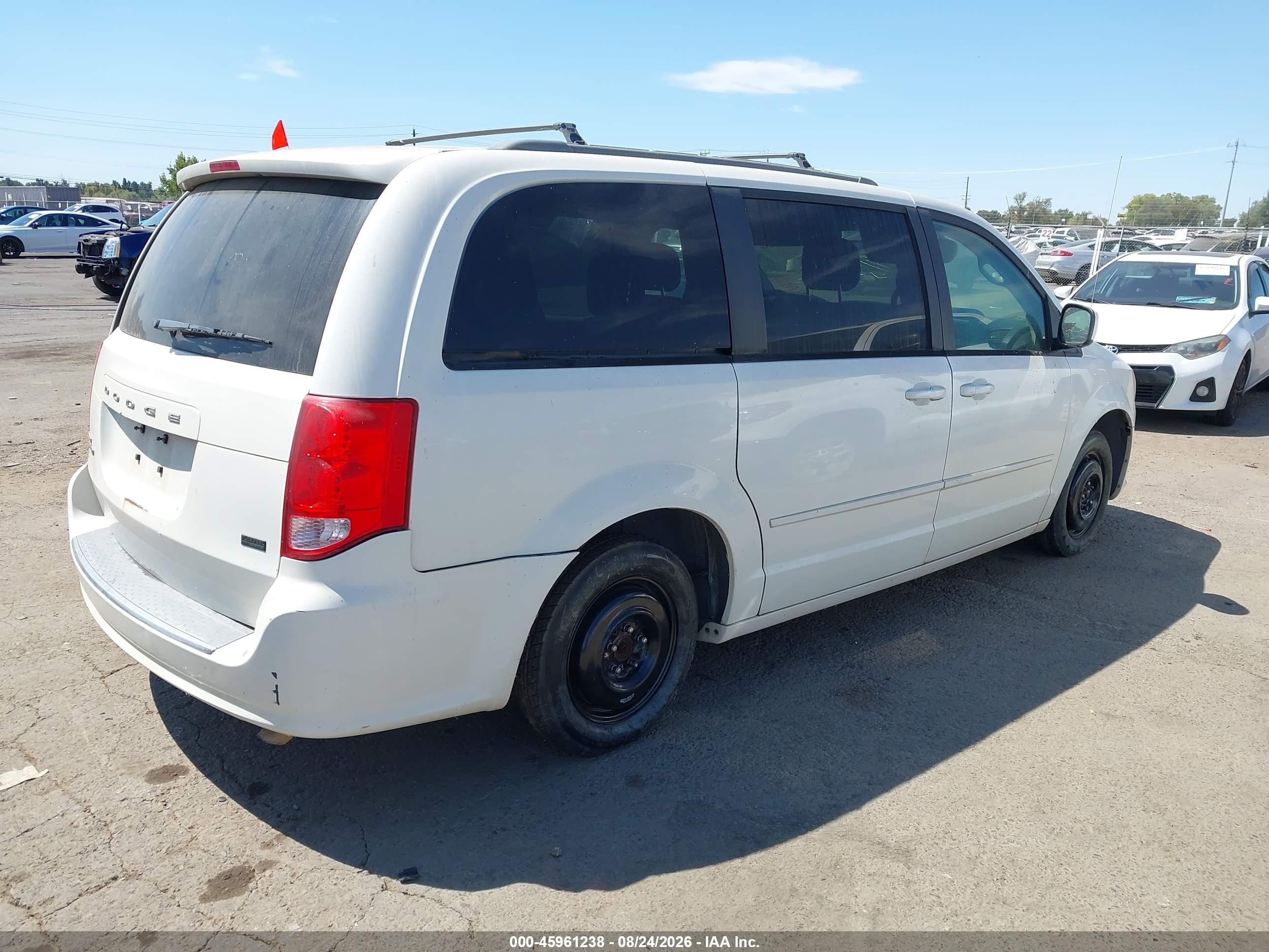 2011 Dodge Grand Caravan Mainstreet White vin: 2D4RN3DG7BR728668