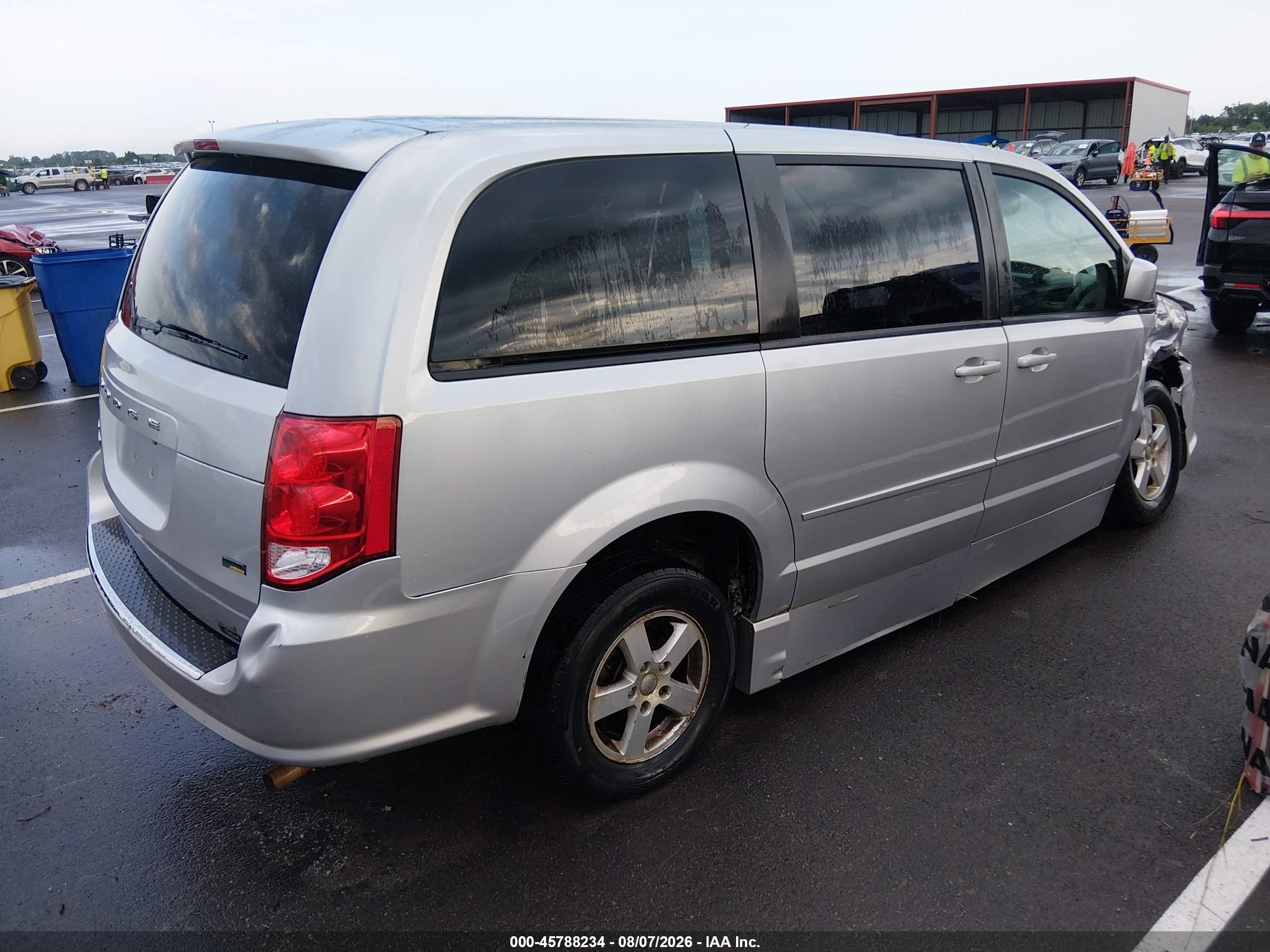 2011 Dodge Grand Caravan Mainstreet Серебряный vin: 2D4RN3DG8BR628787