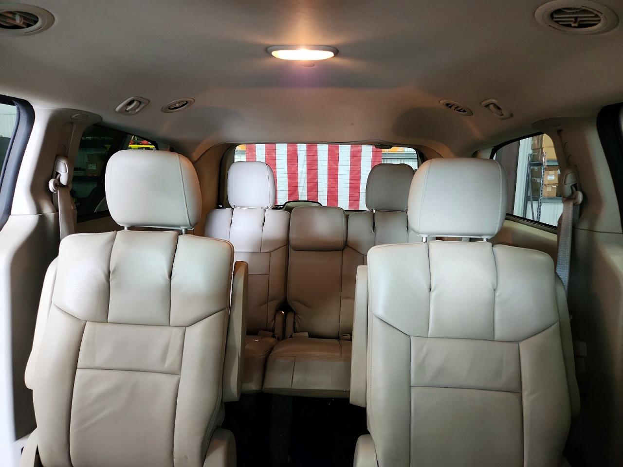 2011 Dodge Grand Caravan Mainstreet Silver vin: 2D4RN3DG9BR692899