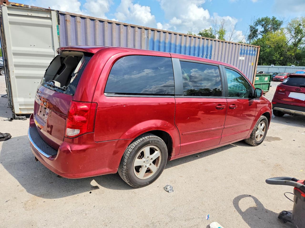 2011 Dodge Grand Caravan Mainstreet Red vin: 2D4RN3DG9BR700791