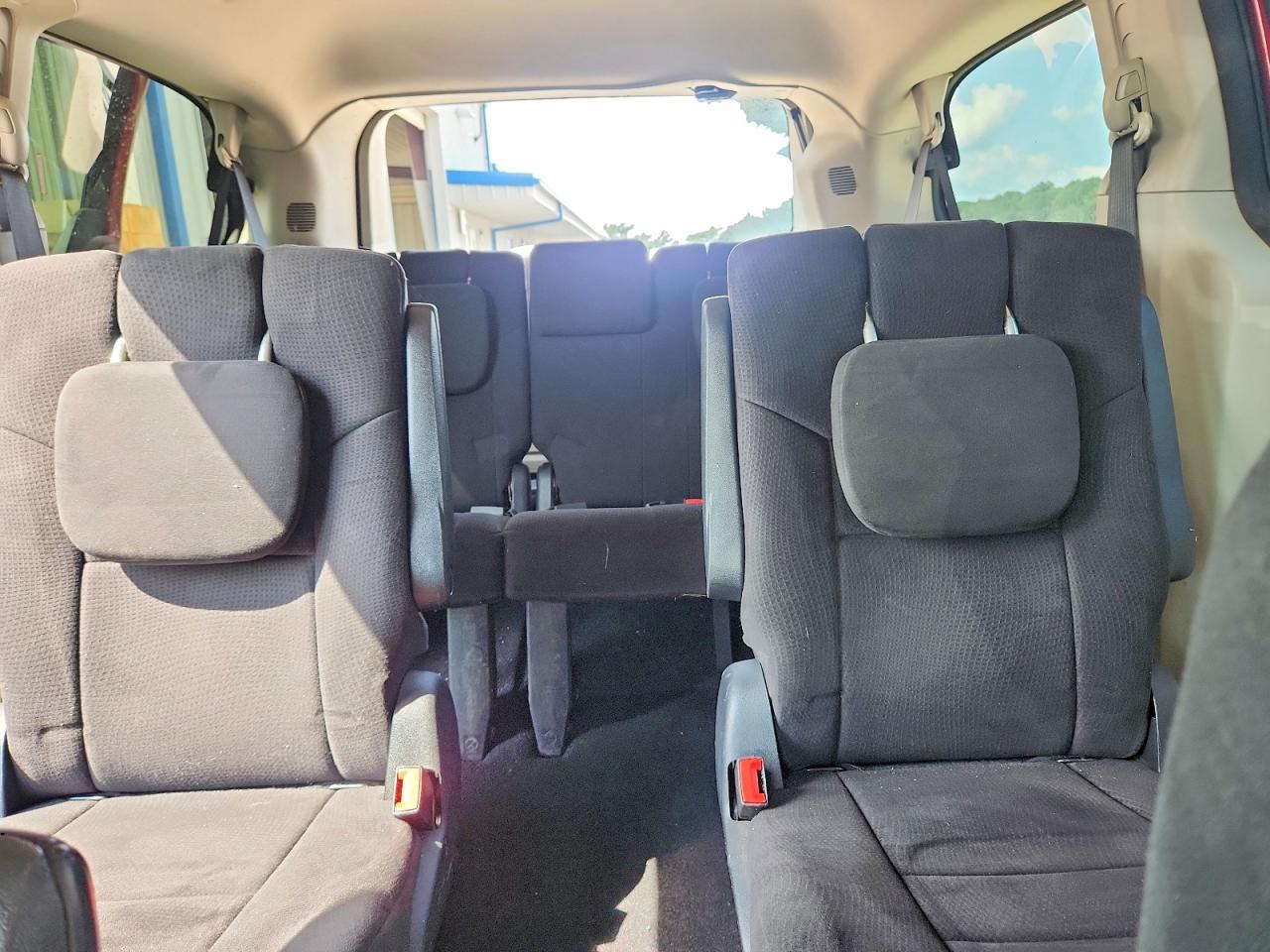 2011 Dodge Grand Caravan Mainstreet Red vin: 2D4RN3DG9BR700791