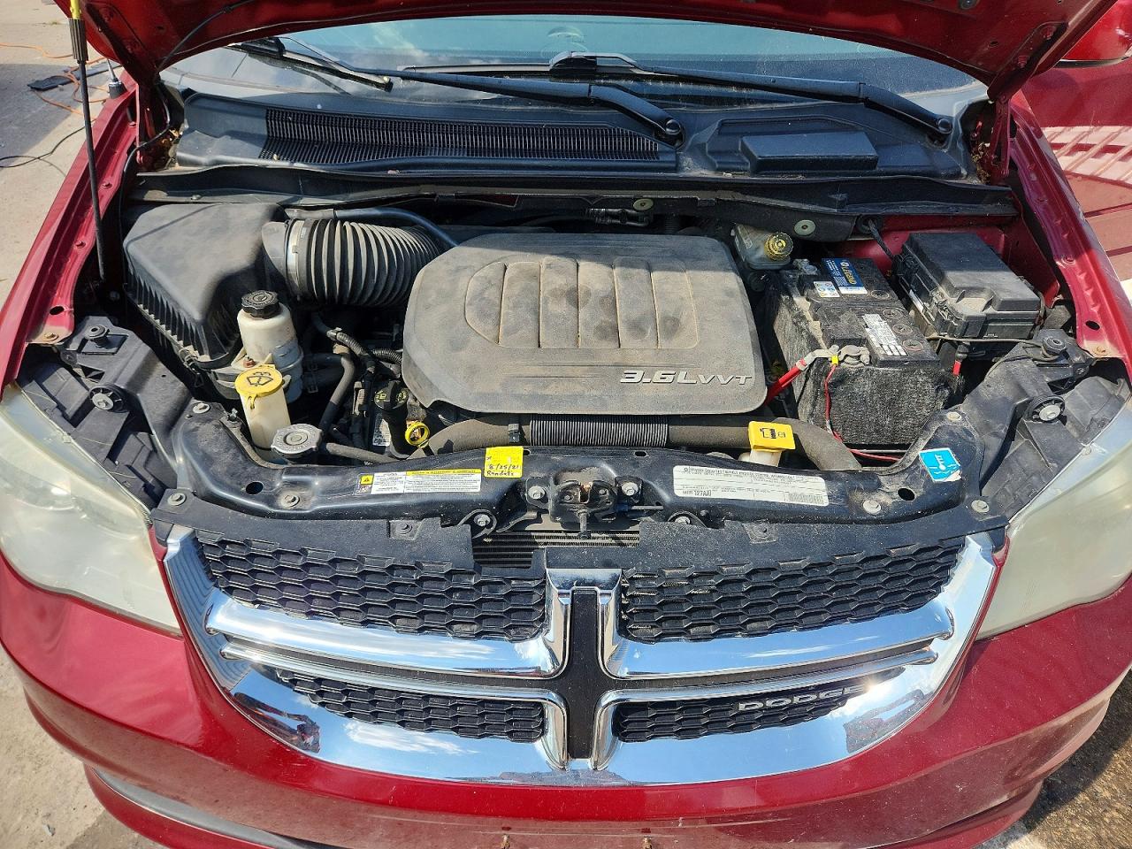 2011 Dodge Grand Caravan Mainstreet Red vin: 2D4RN3DG9BR700791